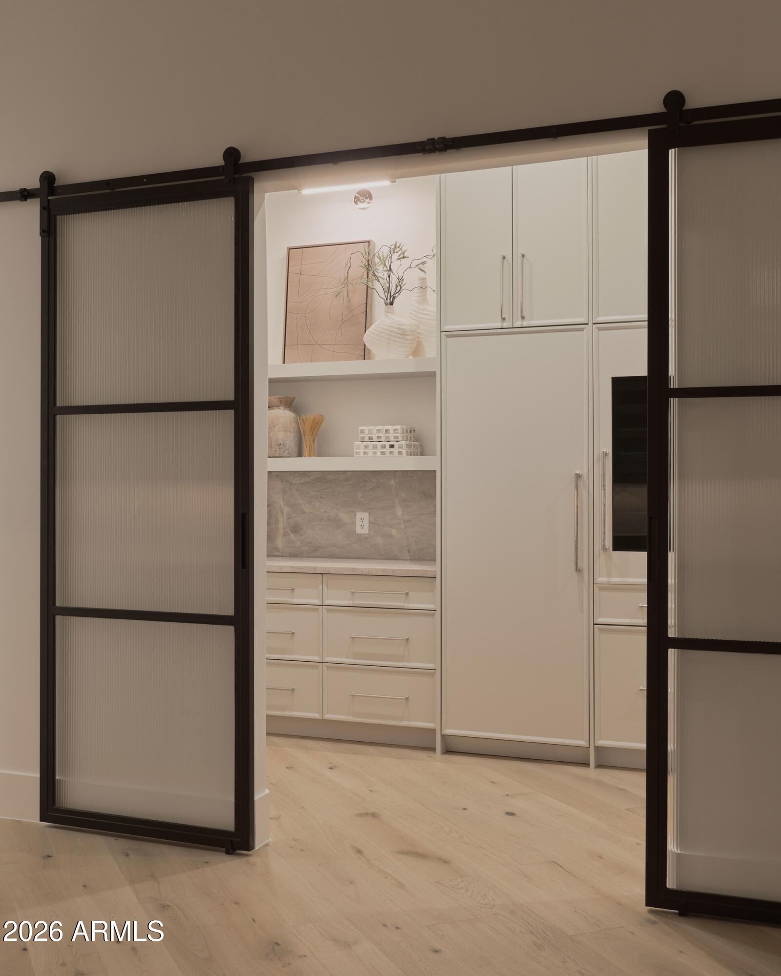 4901 E TOMAHAWK Trail