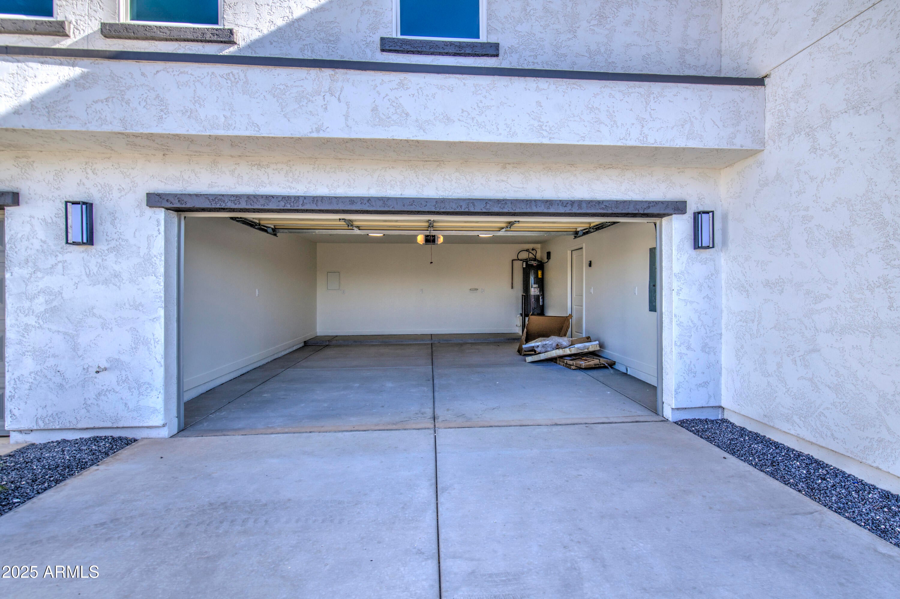 1434 S 11TH Avenue