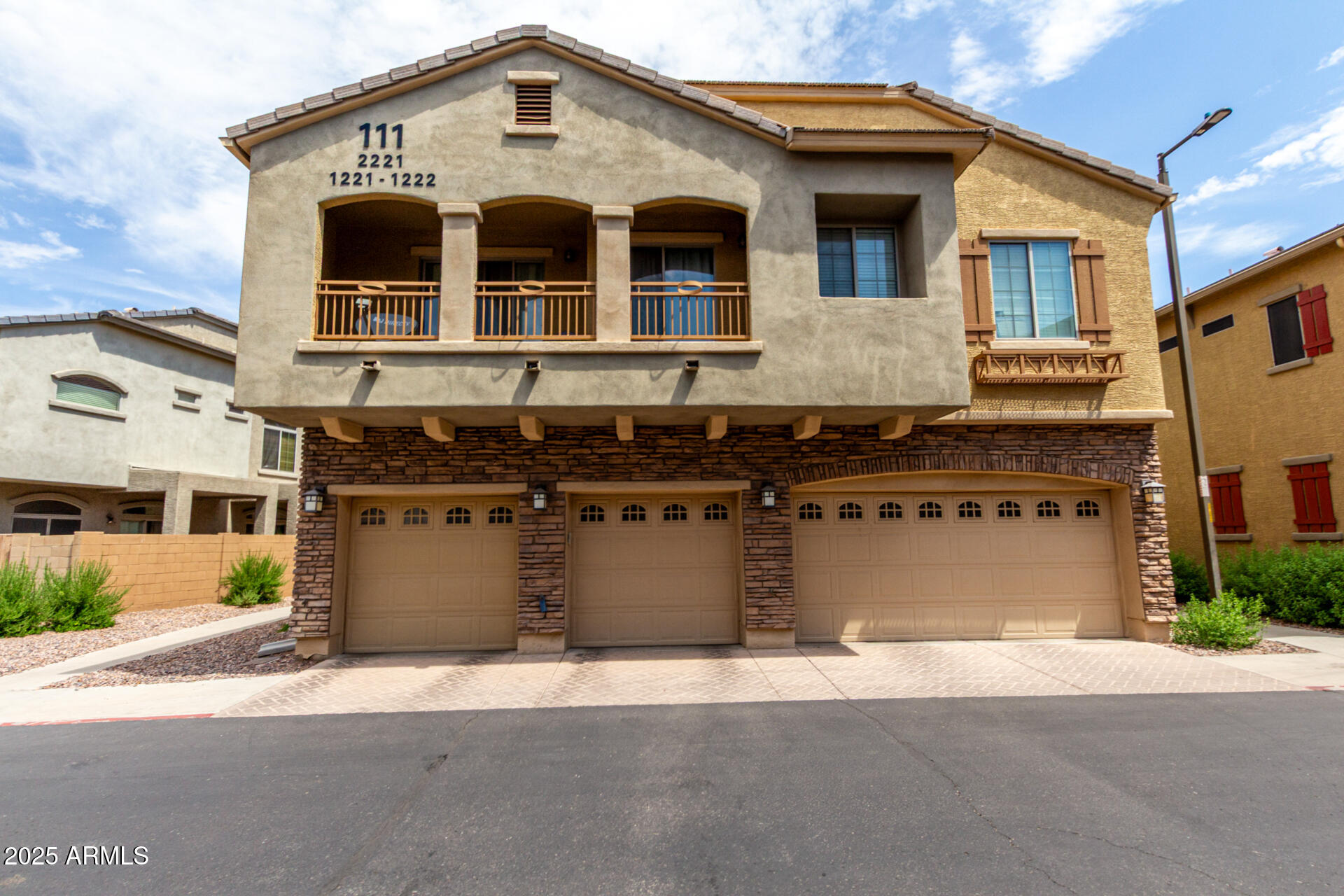 Homes 1 1350 S GREENFIELD Road 1221