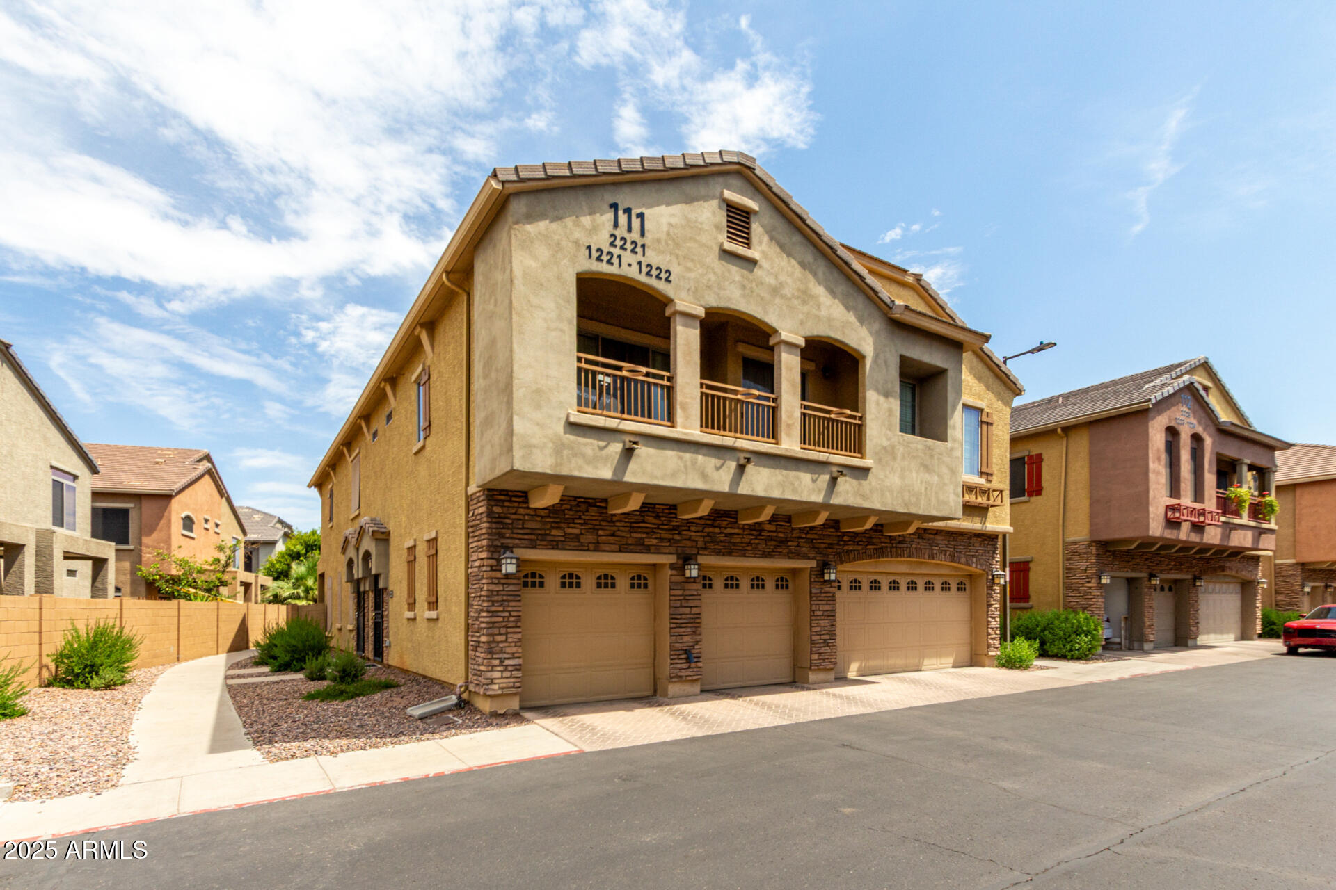 Homes 4 1350 S GREENFIELD Road 1221