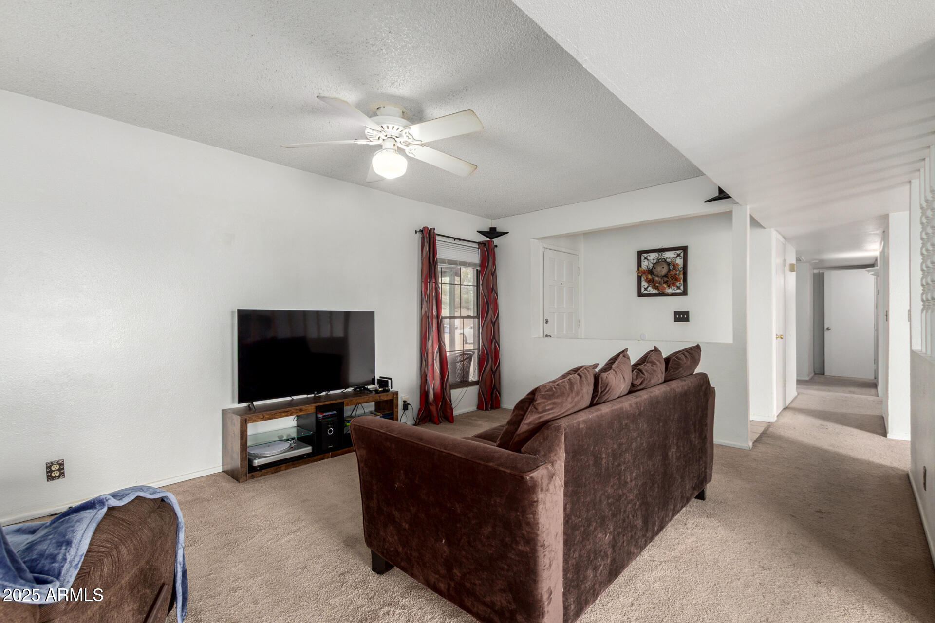 3037 W LIBBY Street