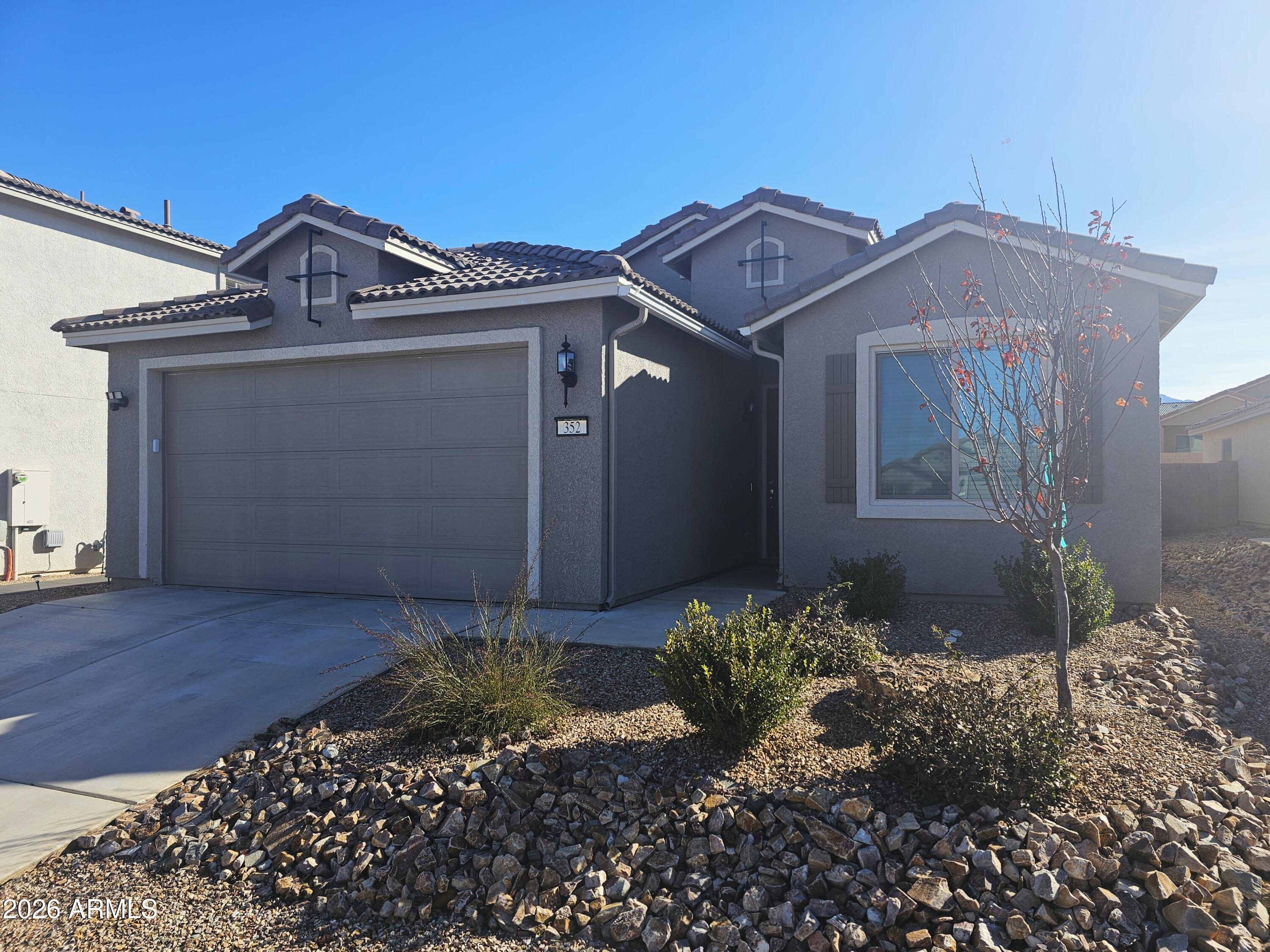 SUMMIT HEIGHTS - Residential