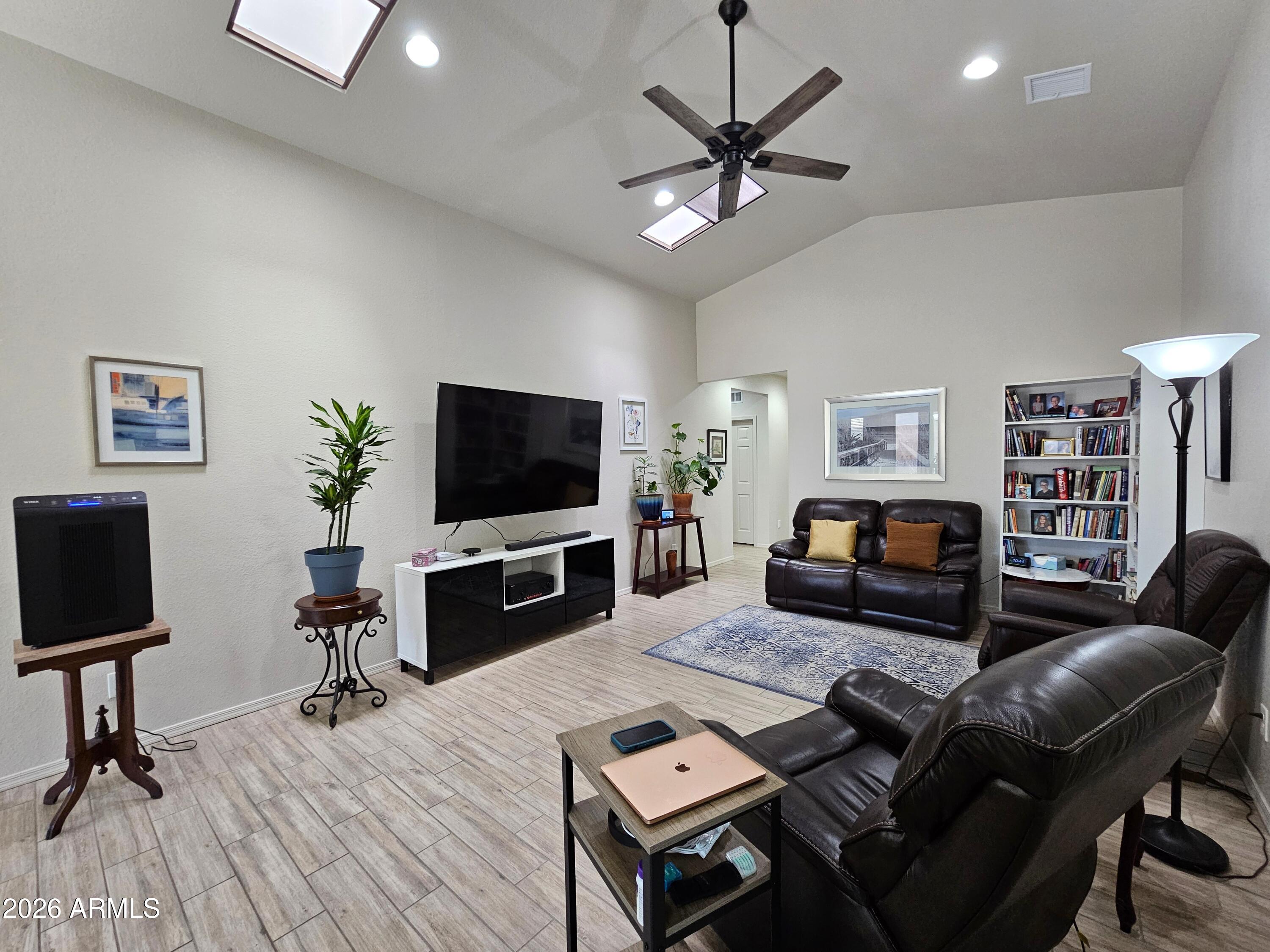 352 BROOKHAVEN Place