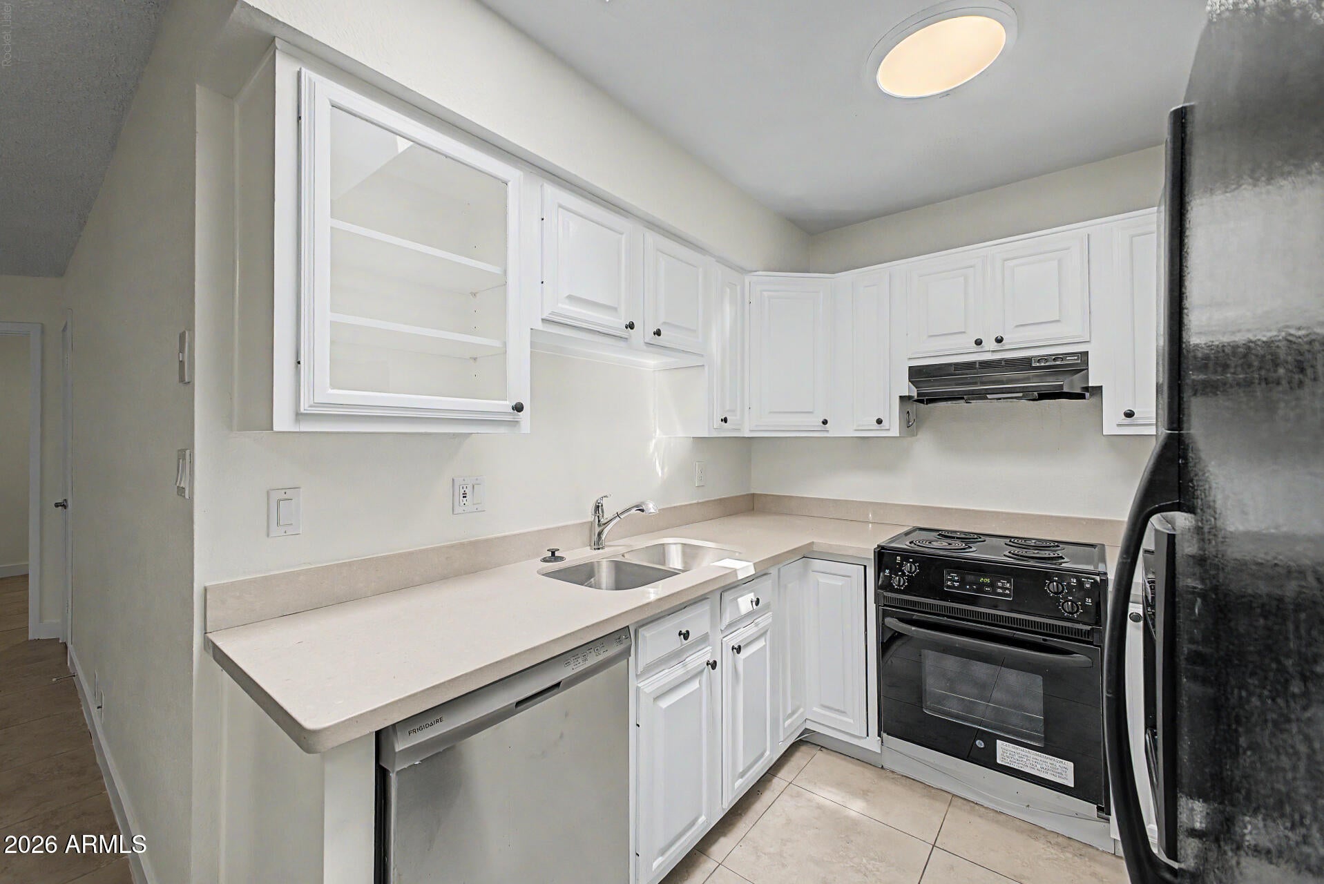 316 W HONONEGH Drive 6