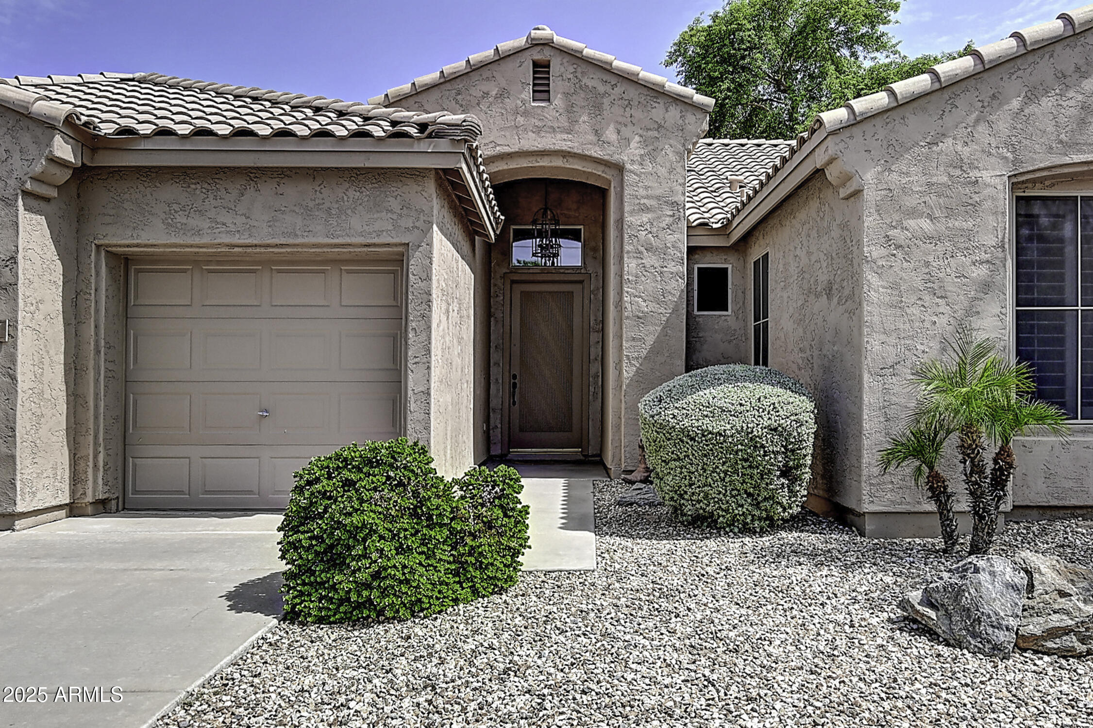 634 W GOLDFINCH Way