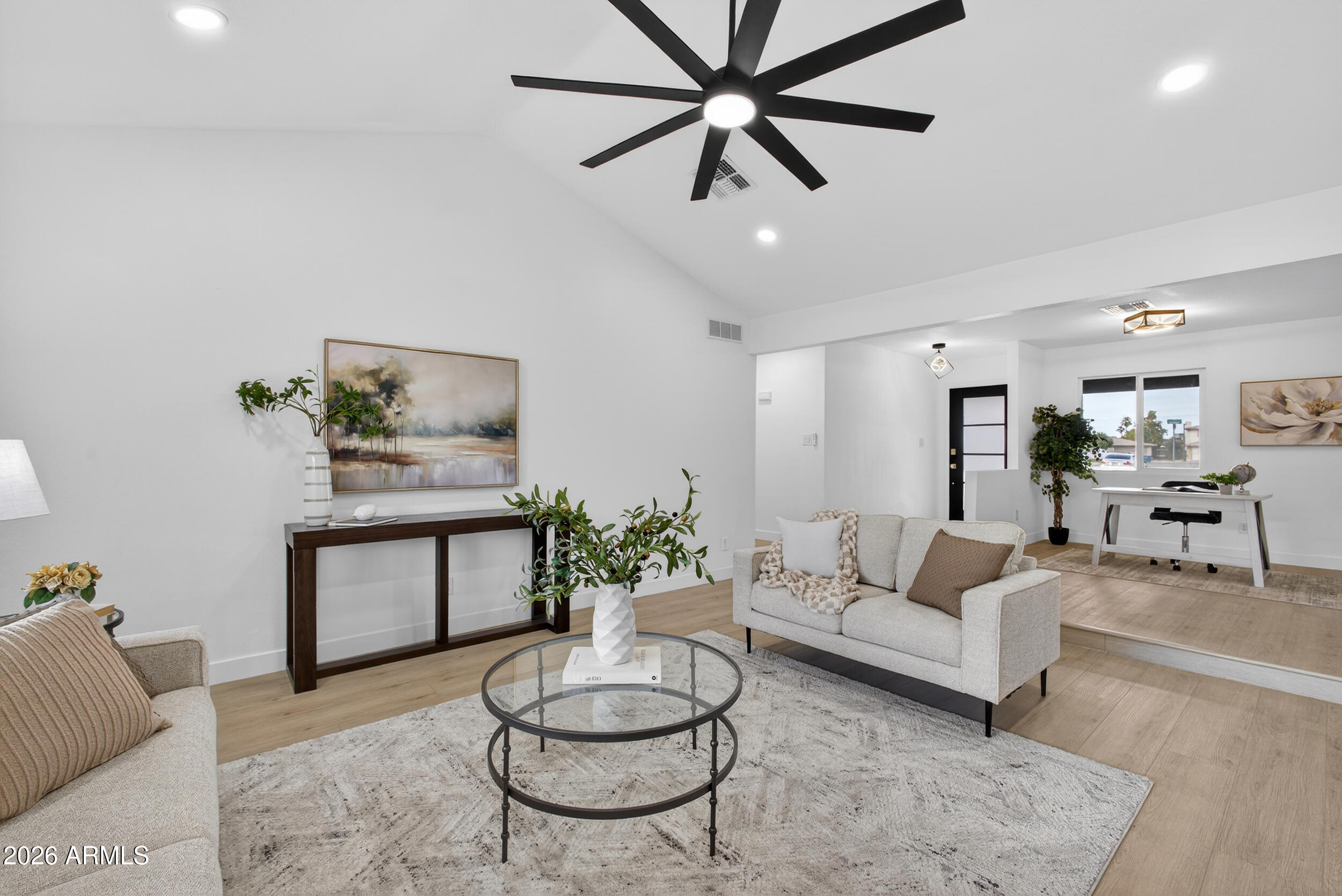 2717 W MEDINA Avenue