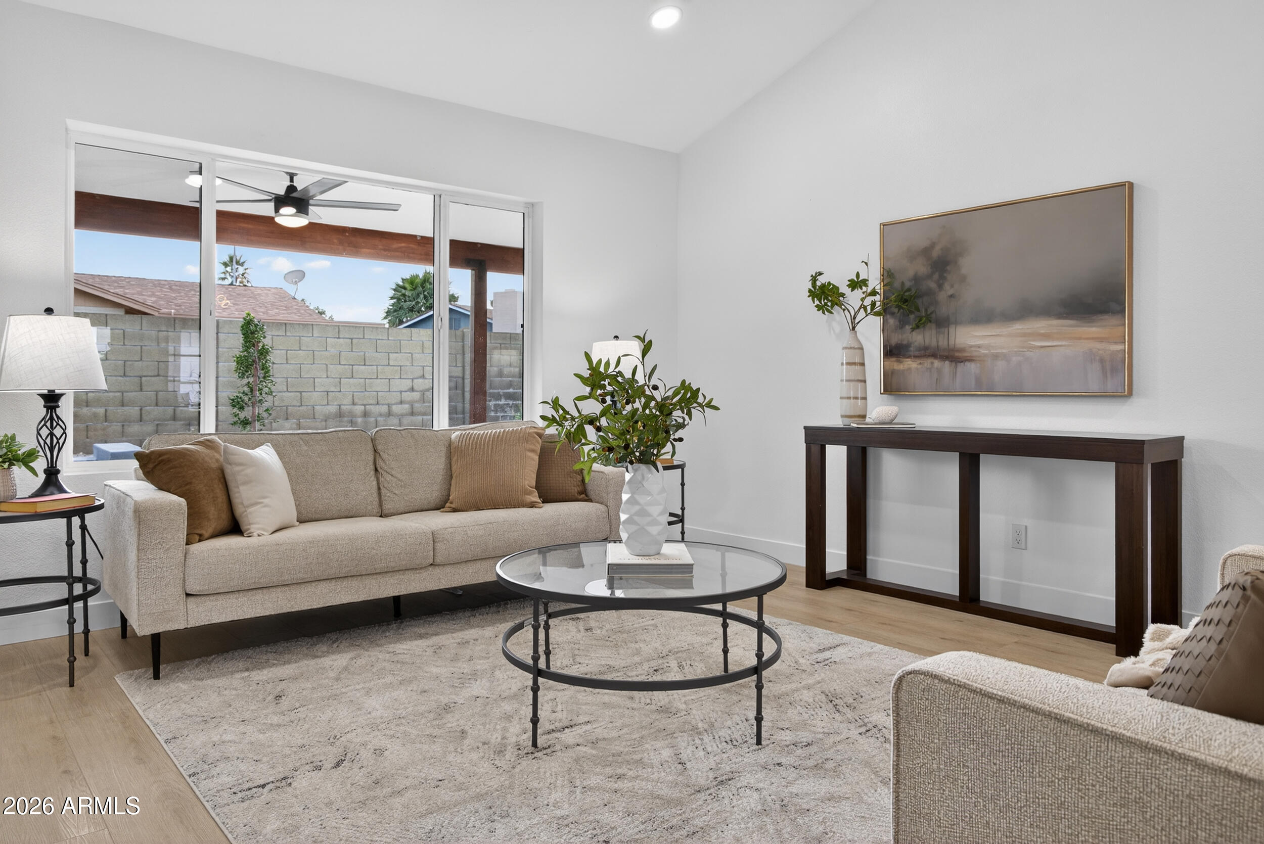 2717 W MEDINA Avenue