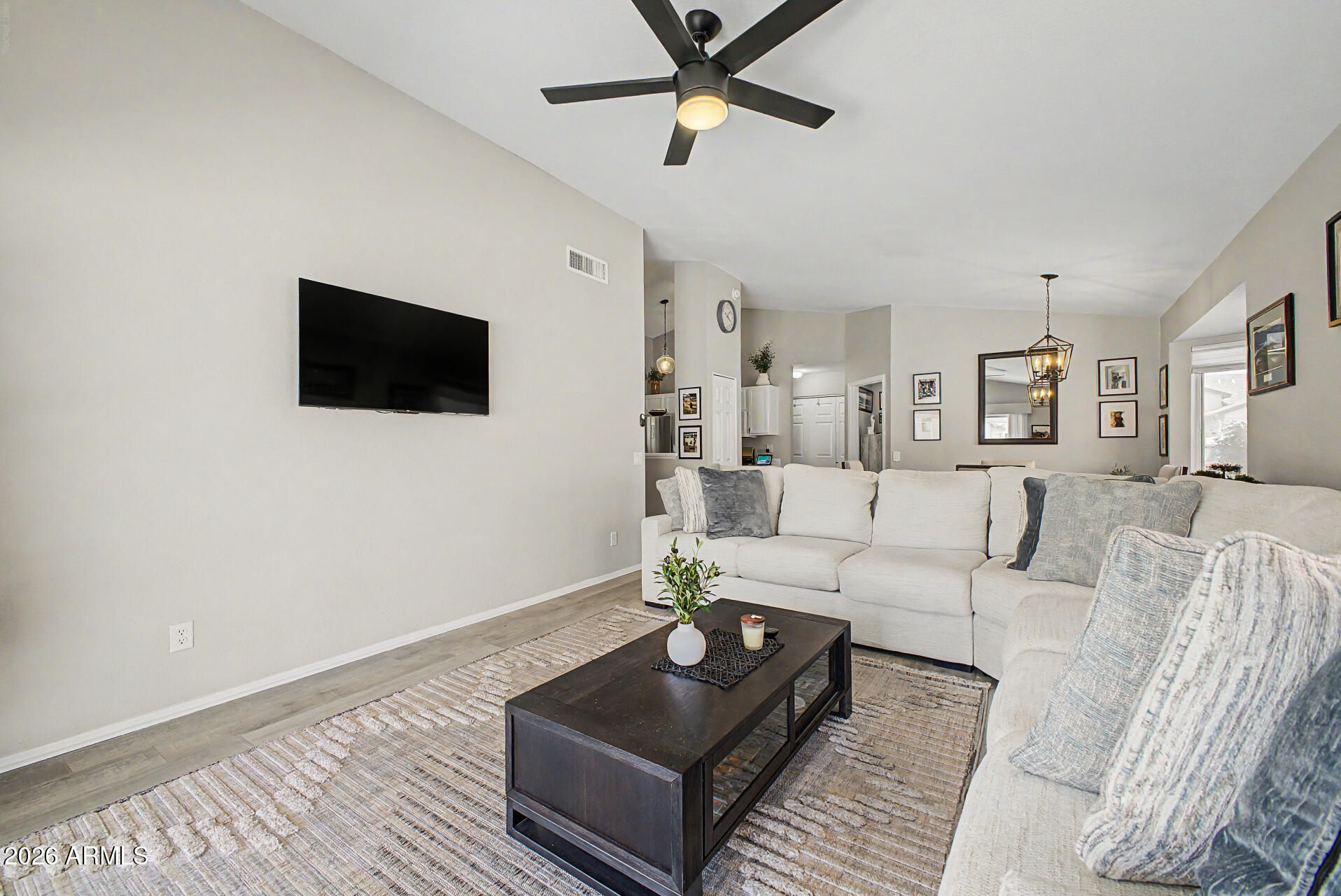 SUNBIRD UNIT ELEVEN - Residential