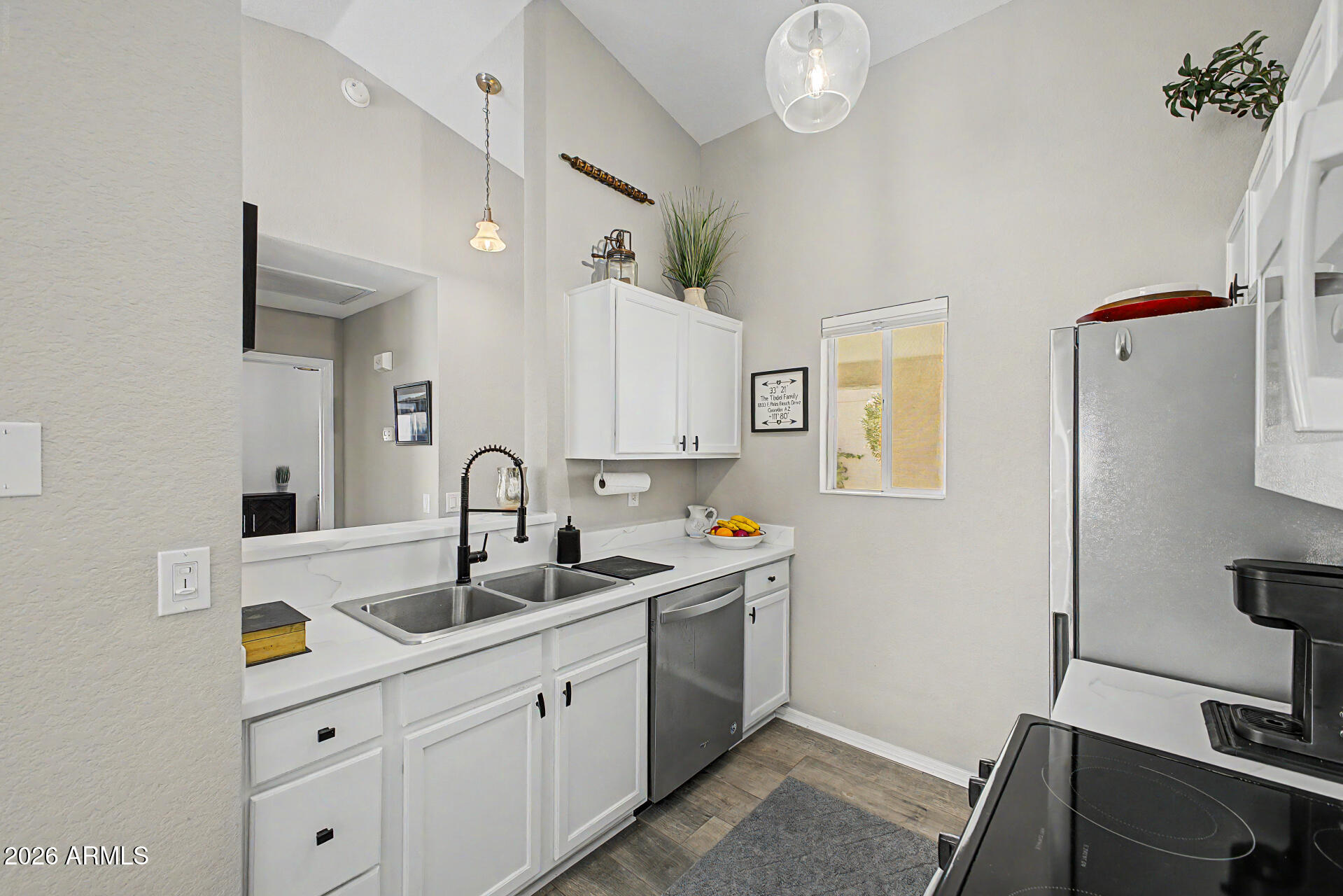 SUNBIRD UNIT ELEVEN - Residential