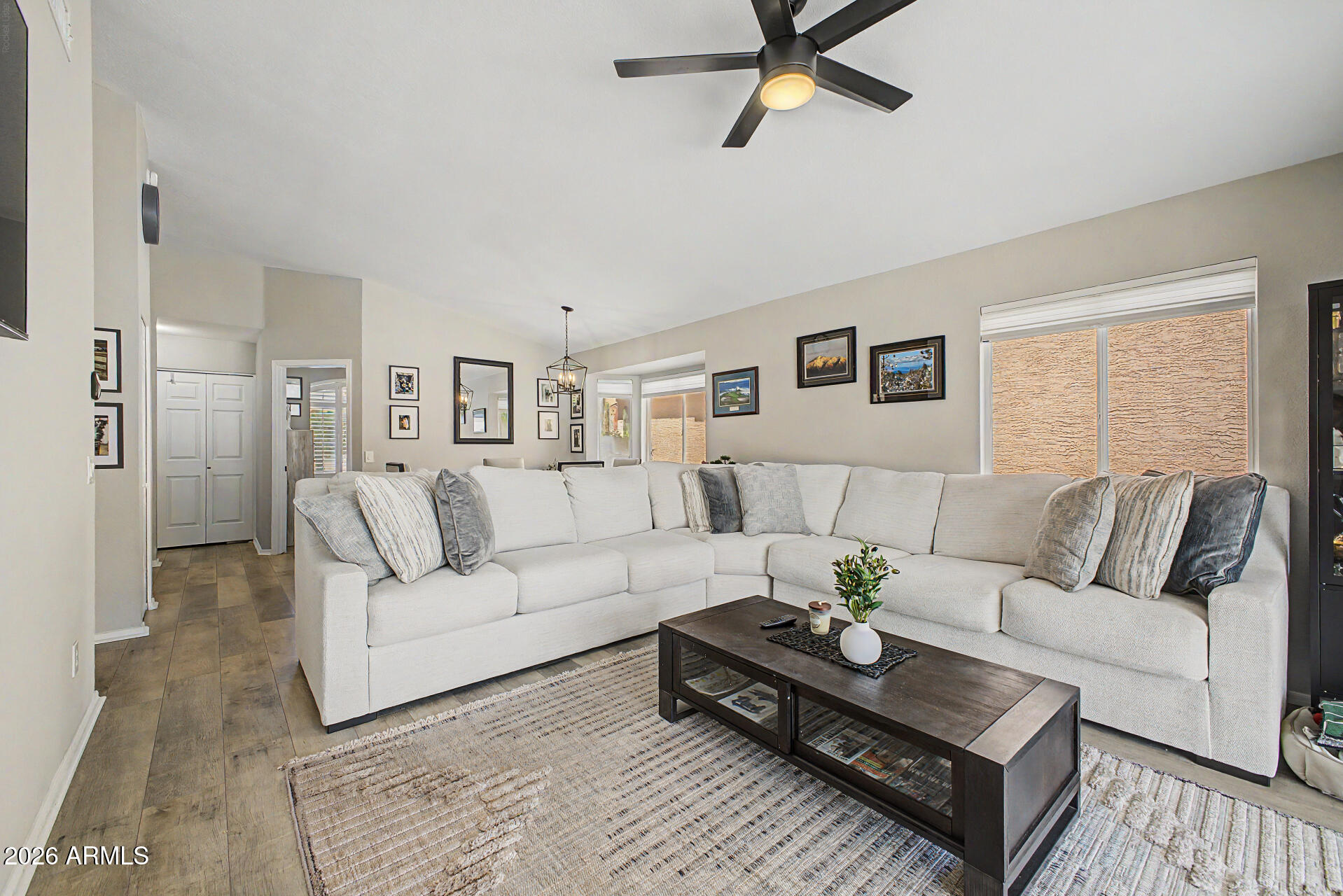 SUNBIRD UNIT ELEVEN - Residential