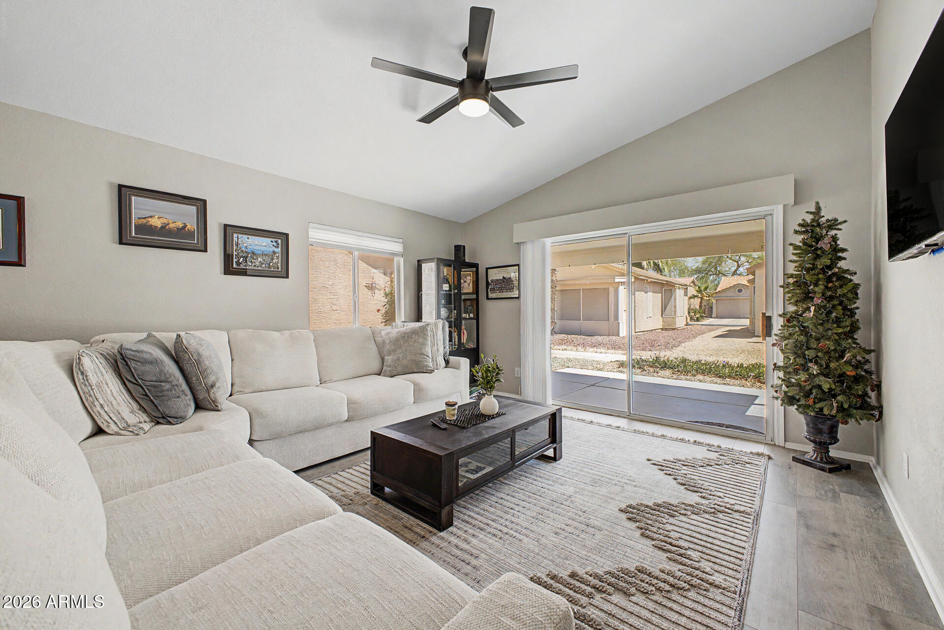 SUNBIRD UNIT ELEVEN - Residential