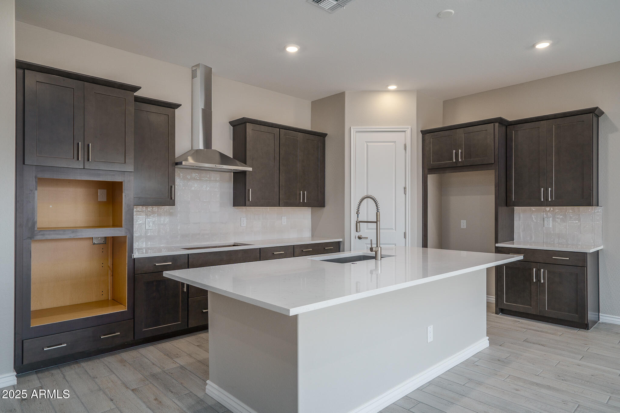 15652 W PERSHING Street