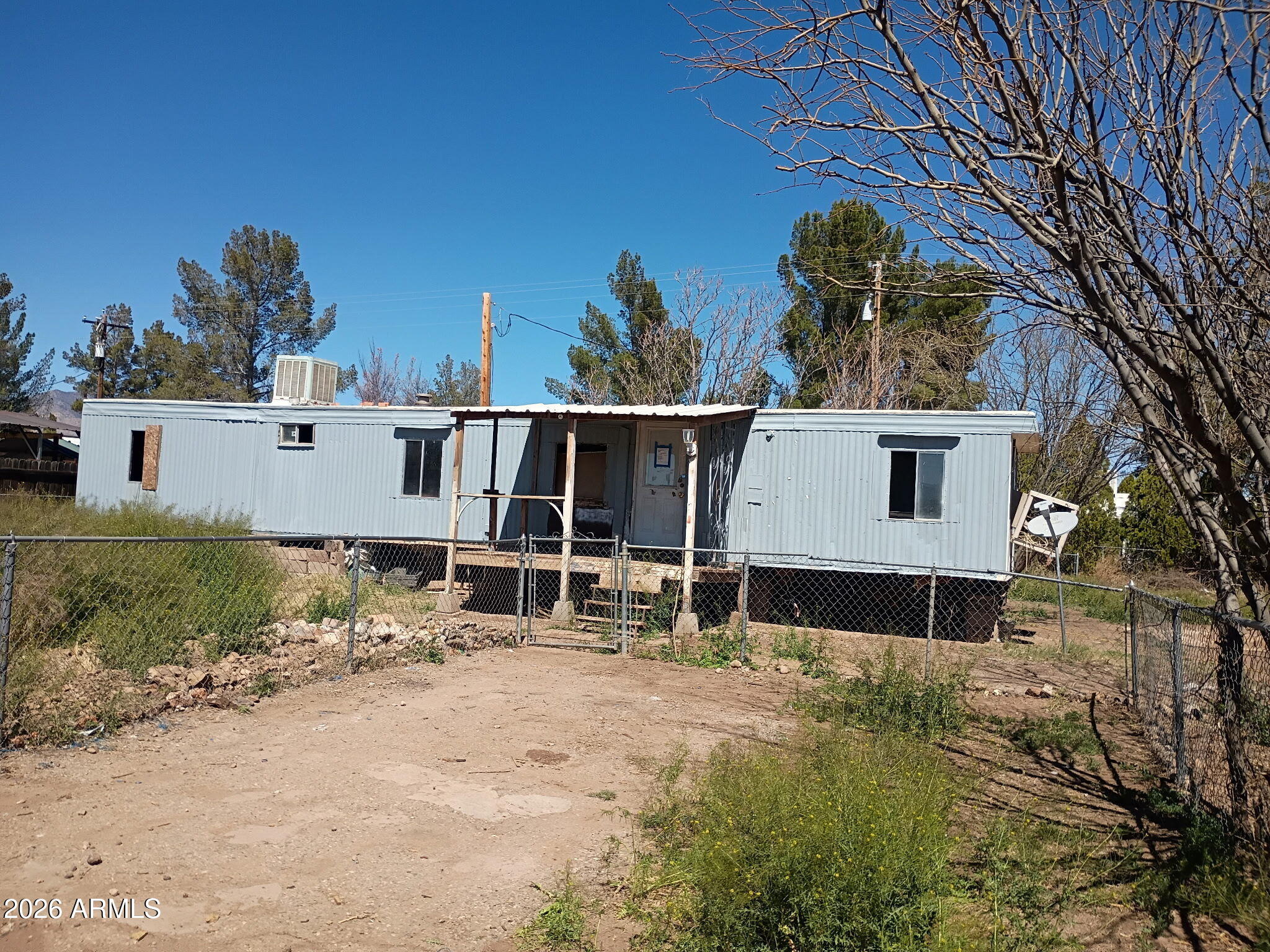 HODGINS ACRES - Land