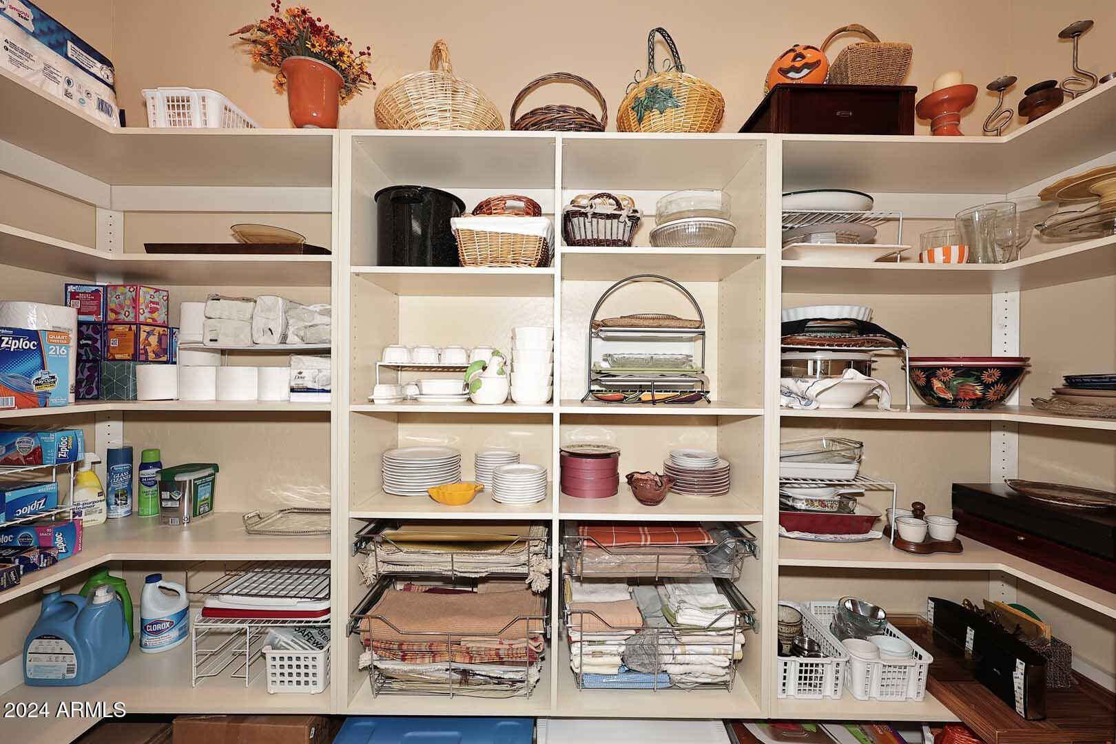 Cave Creek, Arizona 85331, United States, 3 Bedrooms Bedrooms, ,3 BathroomsBathrooms,Residential,Pending,21621