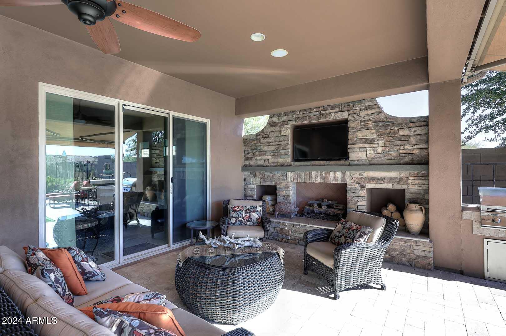 Cave Creek, Arizona 85331, United States, 3 Bedrooms Bedrooms, ,3 BathroomsBathrooms,Residential,Pending,21621