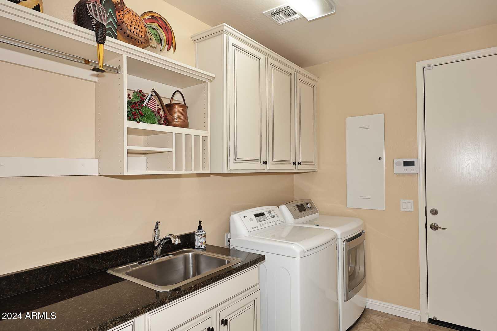 Cave Creek, Arizona 85331, United States, 3 Bedrooms Bedrooms, ,3 BathroomsBathrooms,Residential,Pending,21621