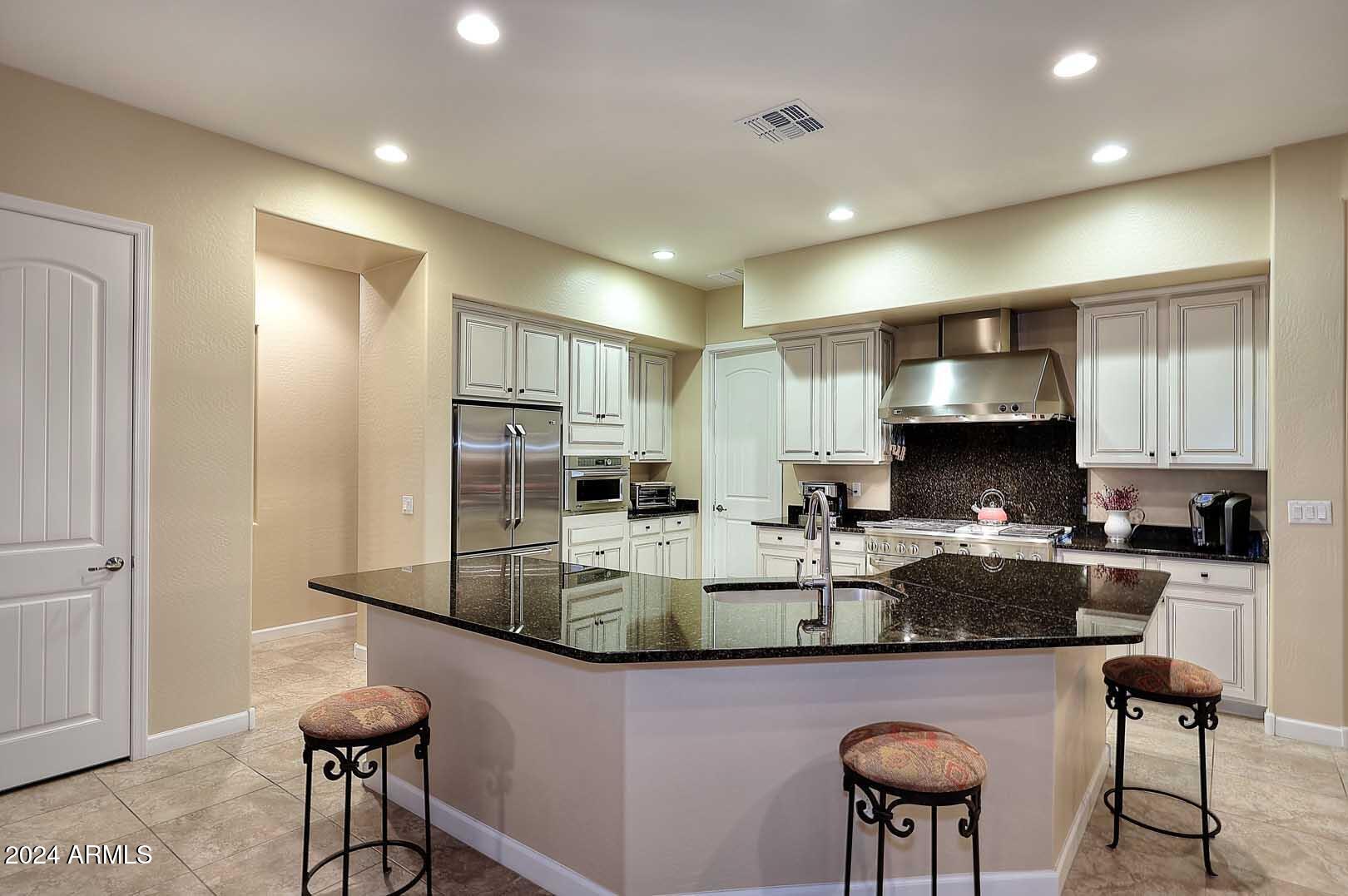 Cave Creek, Arizona 85331, United States, 3 Bedrooms Bedrooms, ,3 BathroomsBathrooms,Residential,Pending,21621