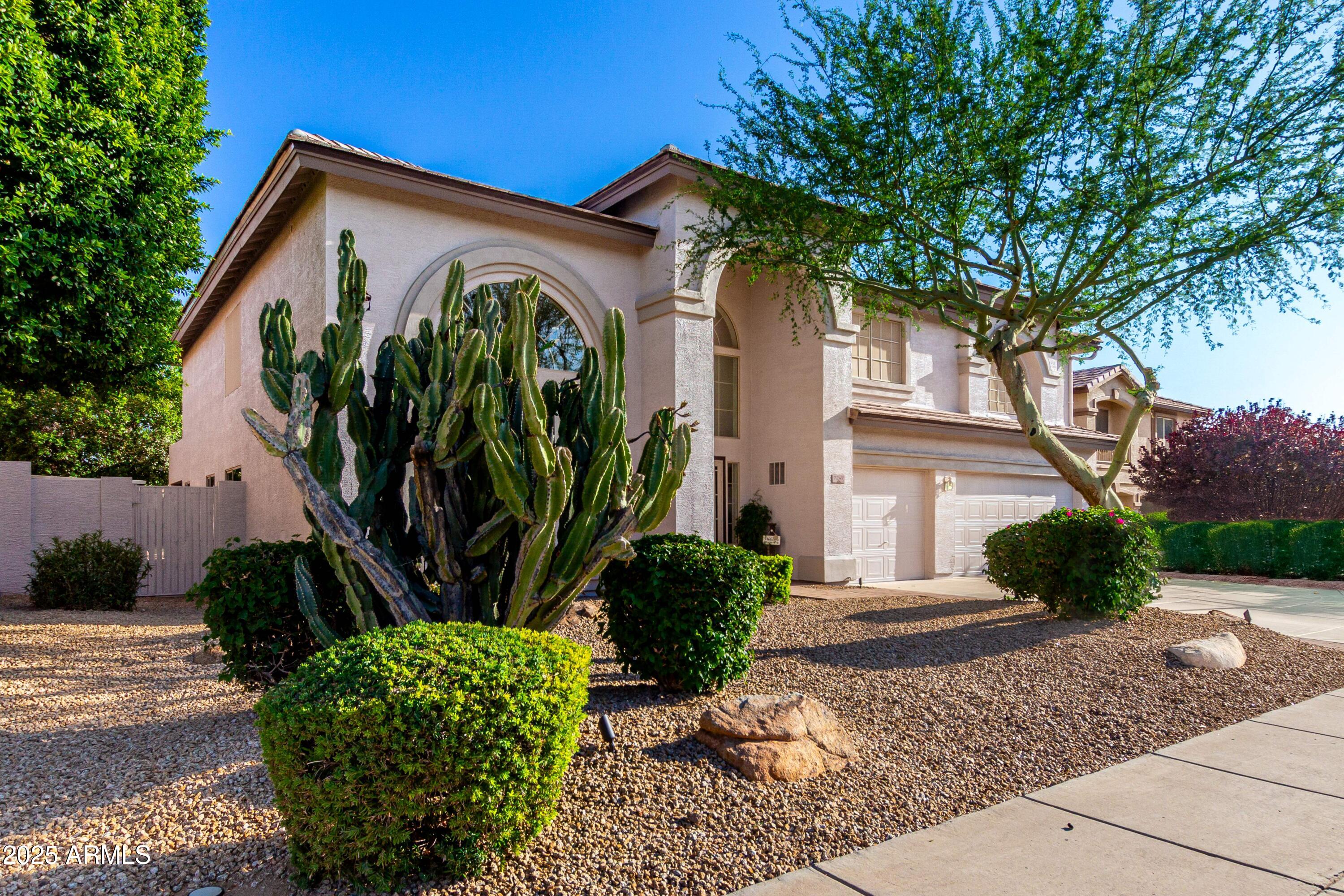 7247 W BUCKSKIN Trail
