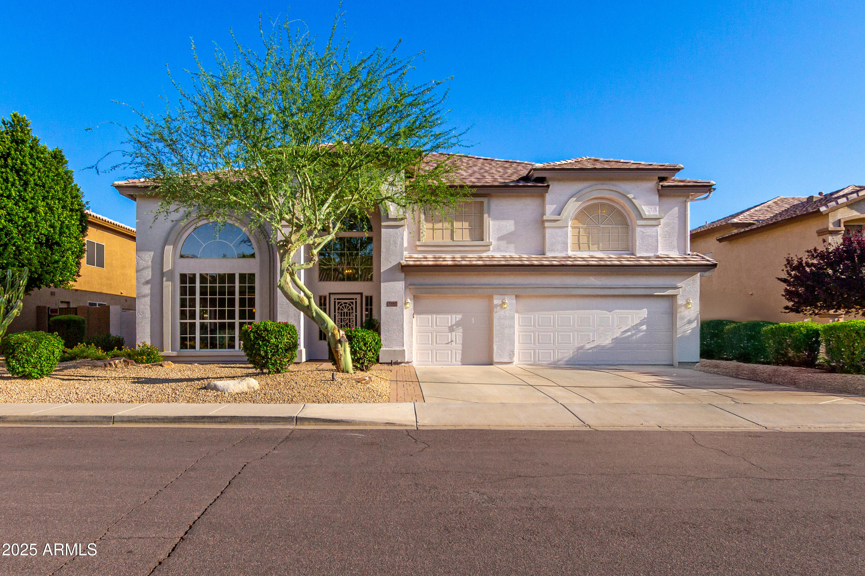 7247 W BUCKSKIN Trail