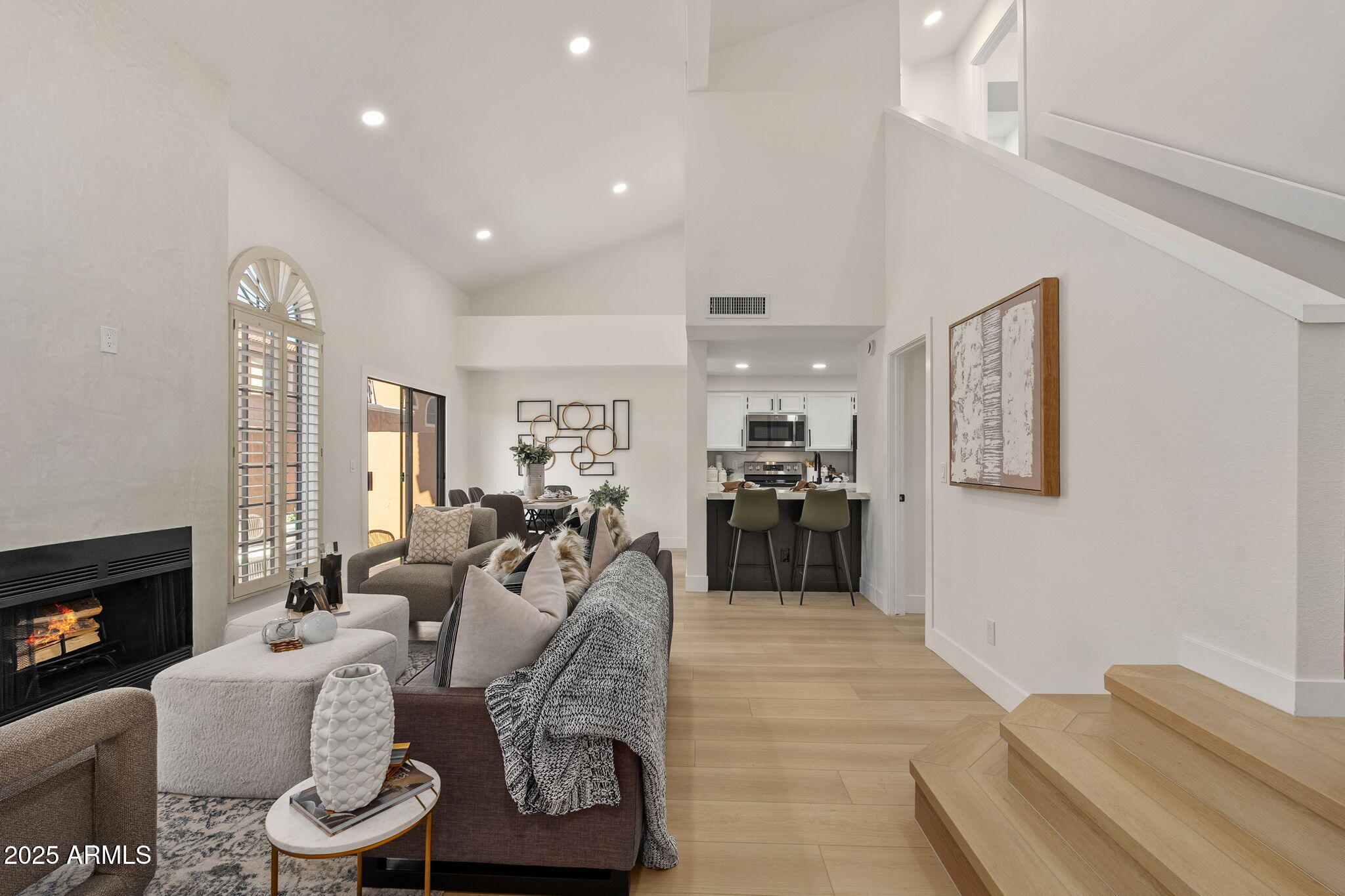 5640 E BELL Road 1081