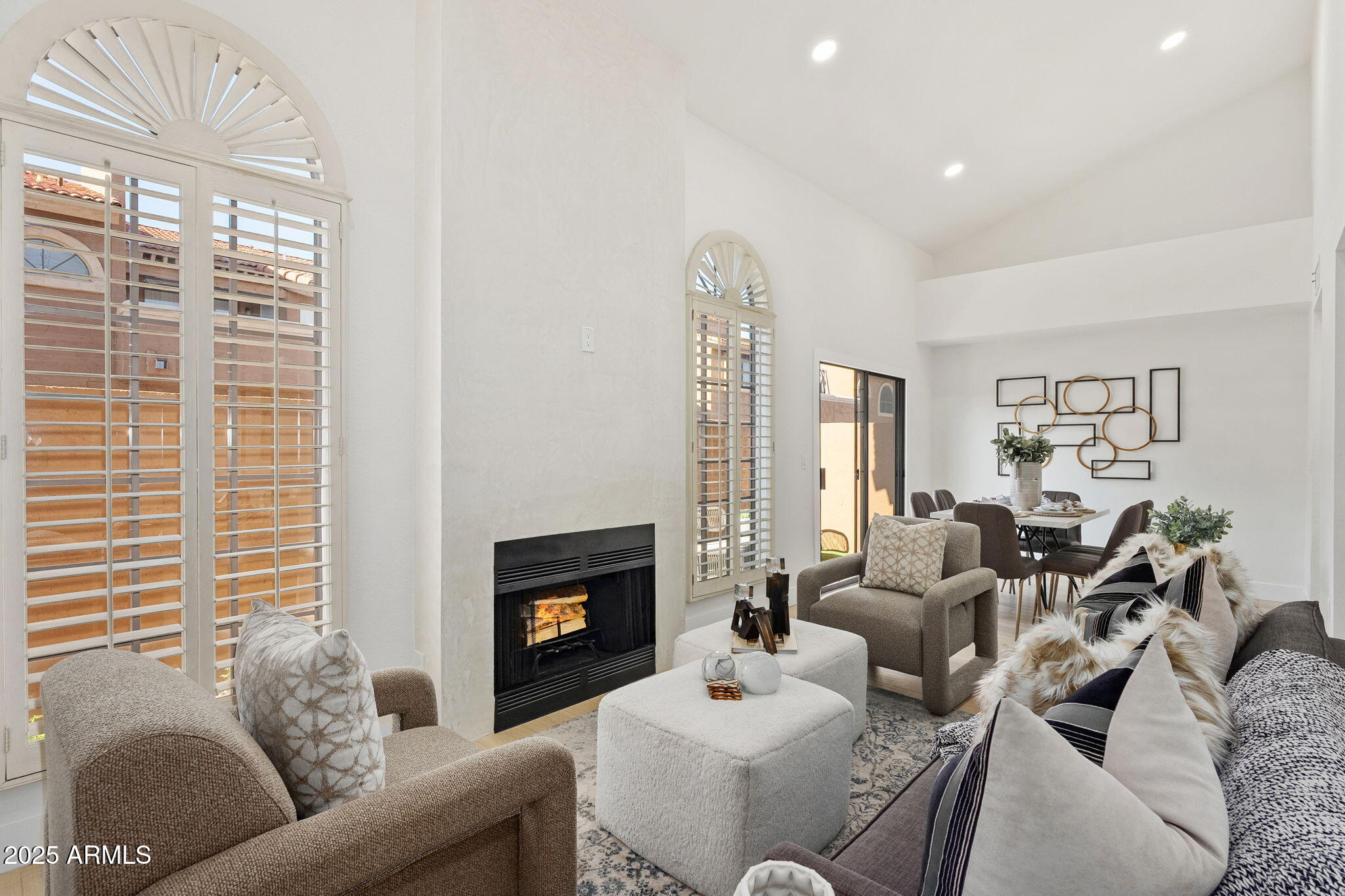 5640 E BELL Road 1081