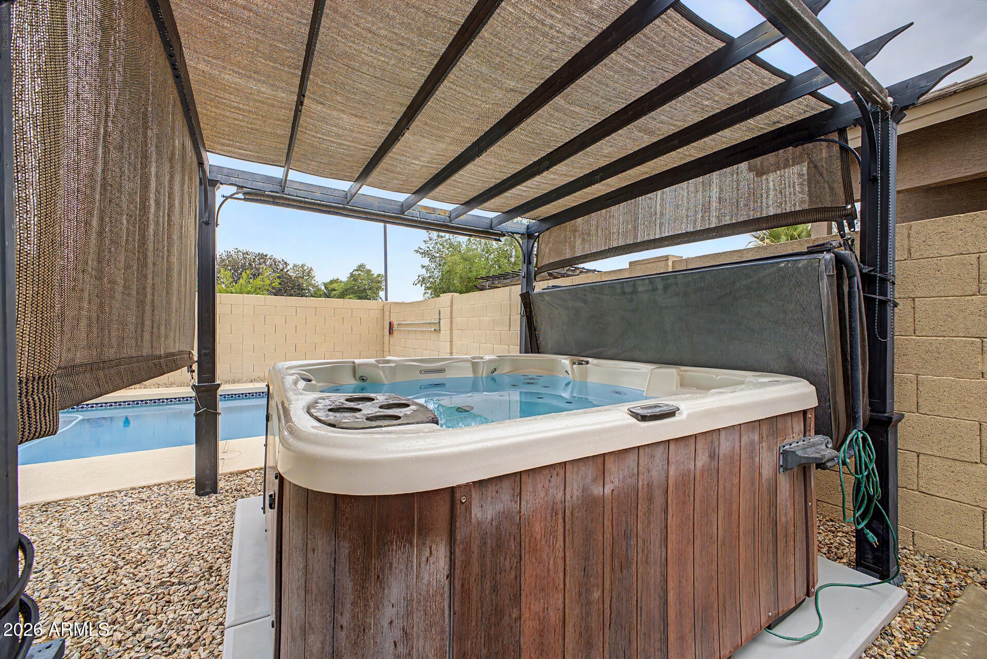 1071 S HONEYSUCKLE Lane