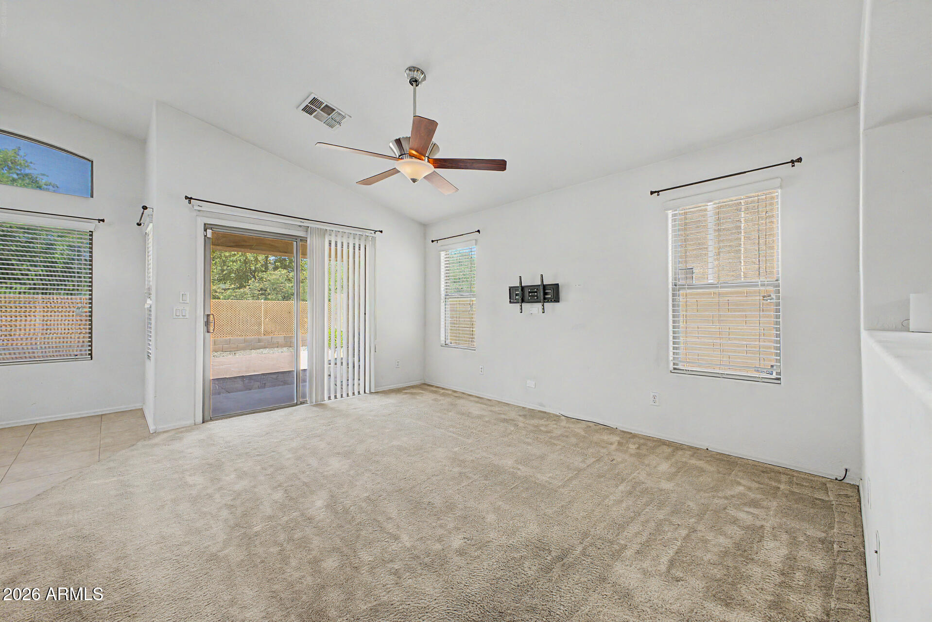 SIERRA COLINA - Residential