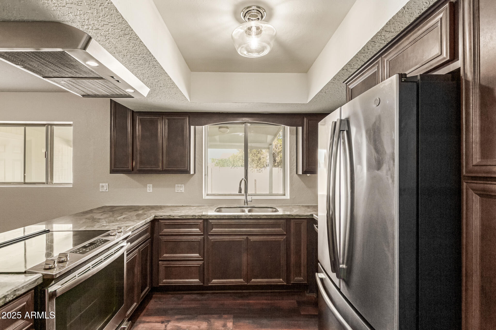 2322 E EVERGREEN Street