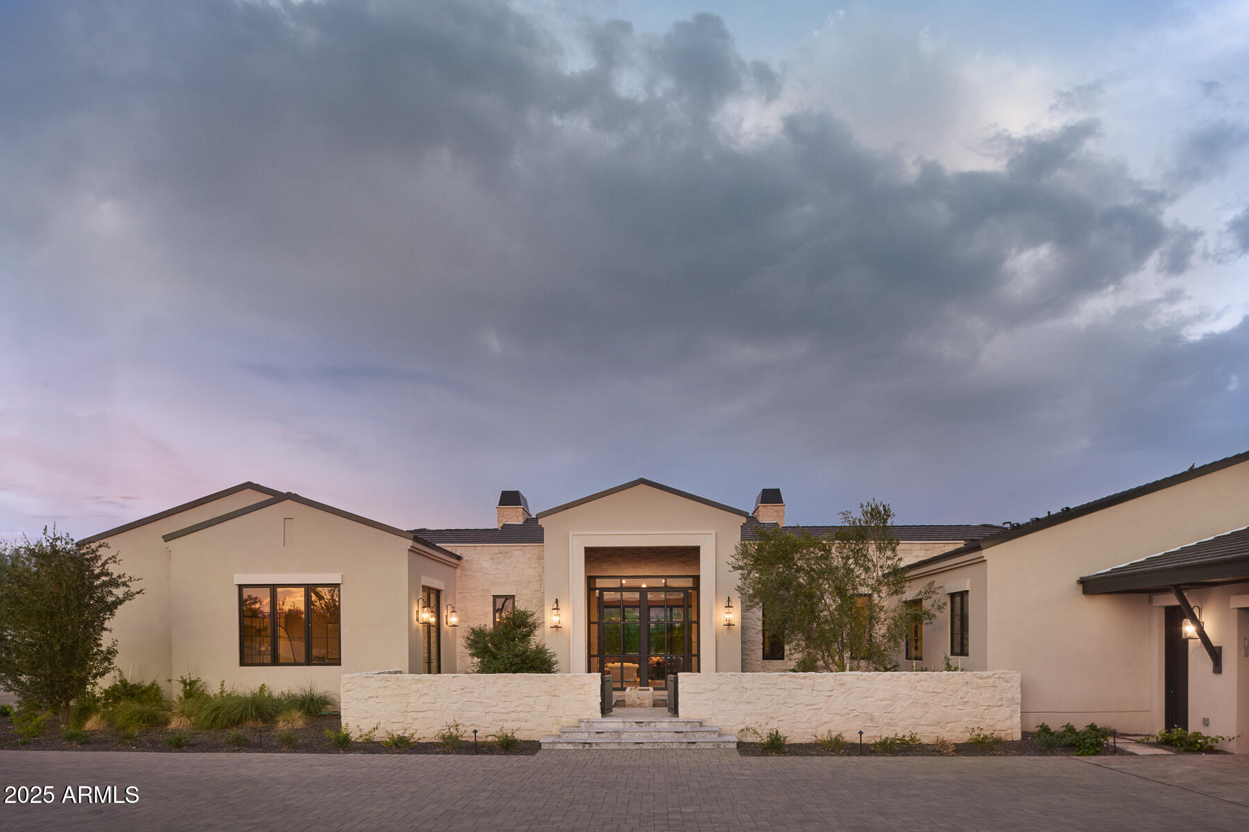 5524 N HOMESTEAD Lane