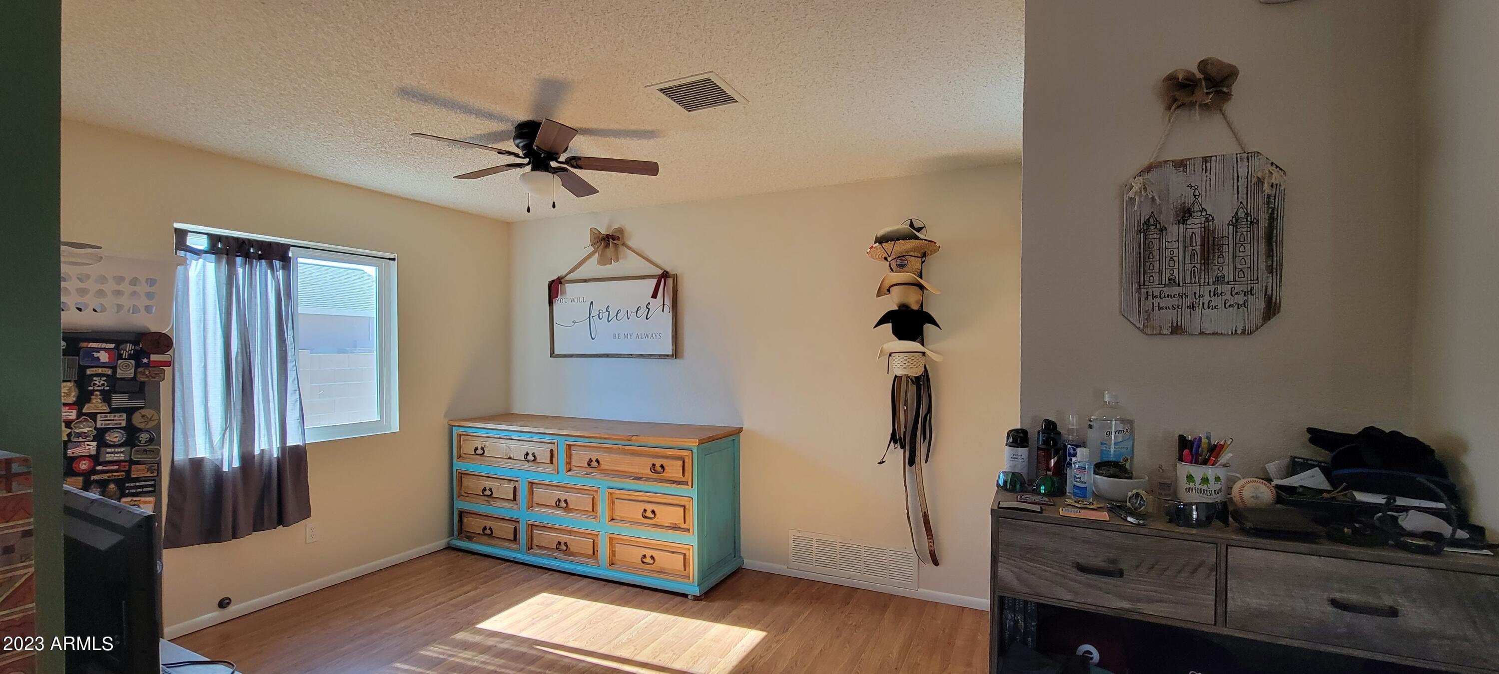 TRACT UNIT 115 AMD - Residential