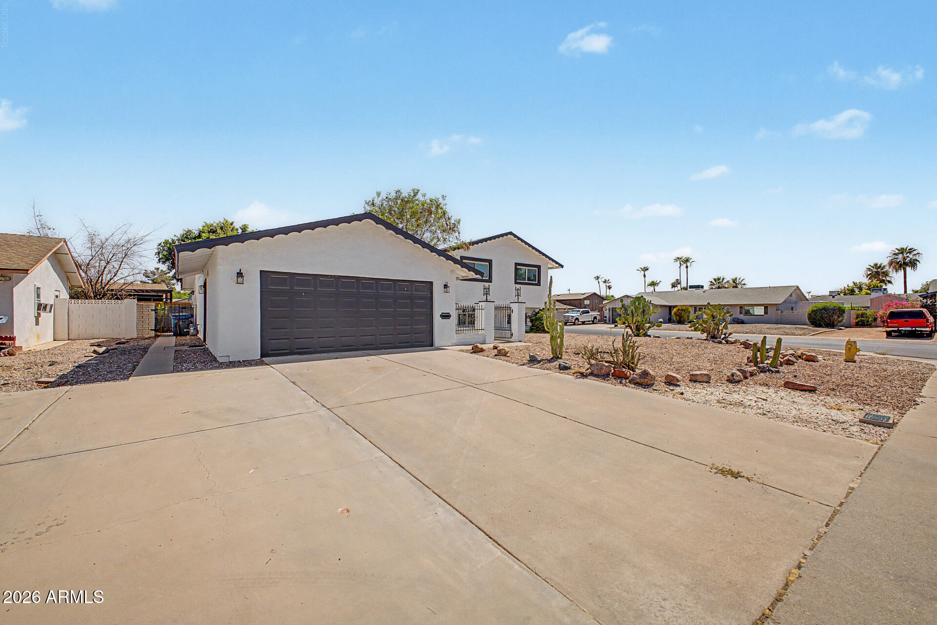 1403 E MINTON Drive