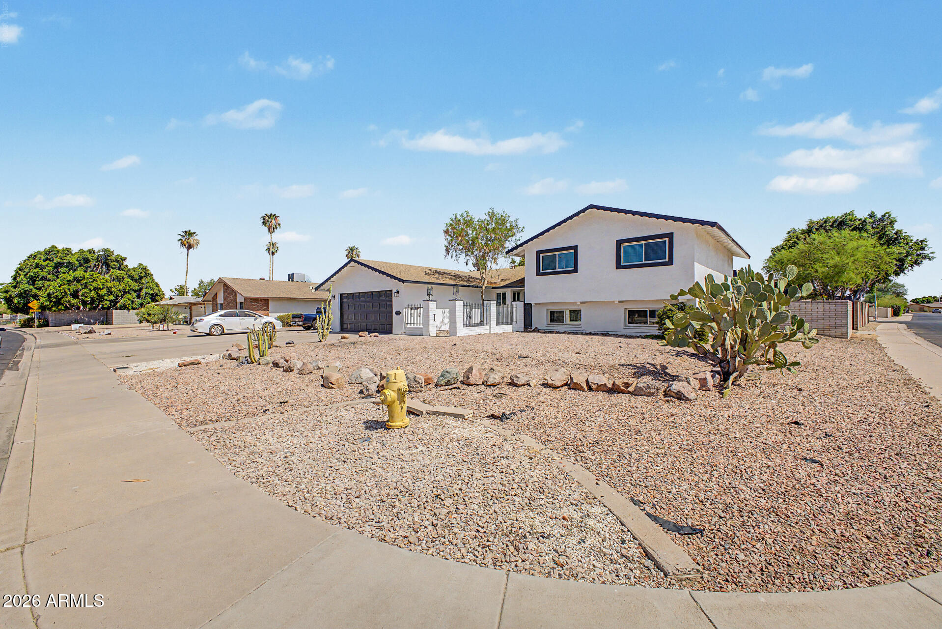 1403 E MINTON Drive