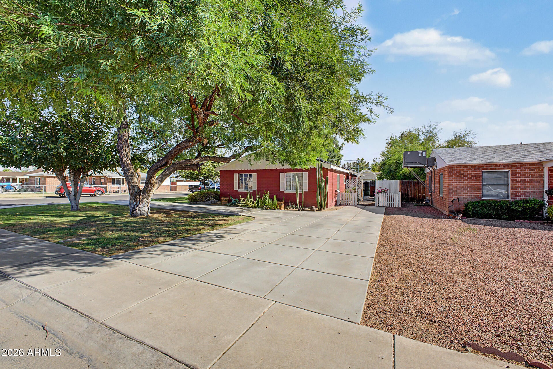 7420 N 58th Drive