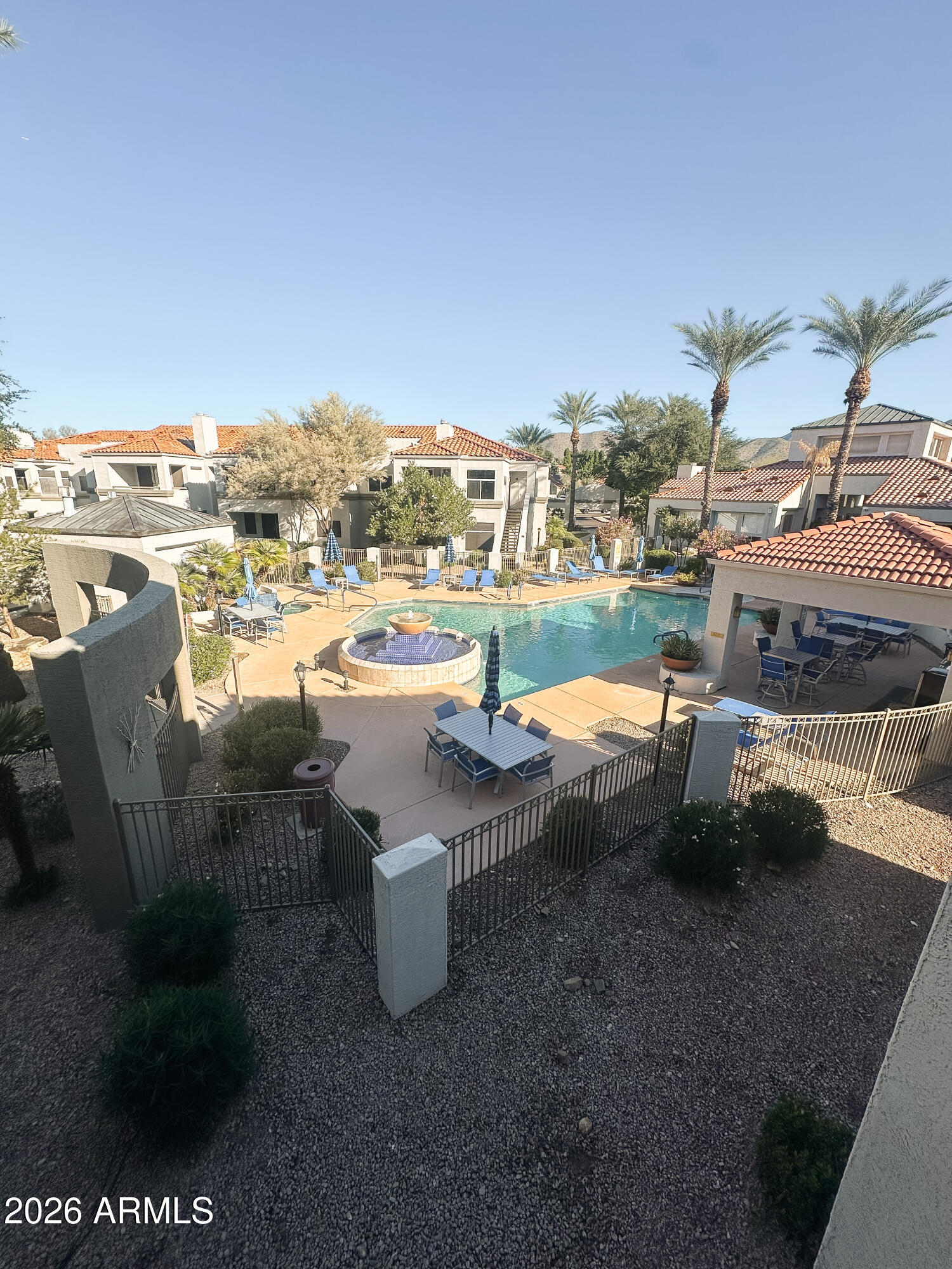 11375 E SAHUARO Drive 2033