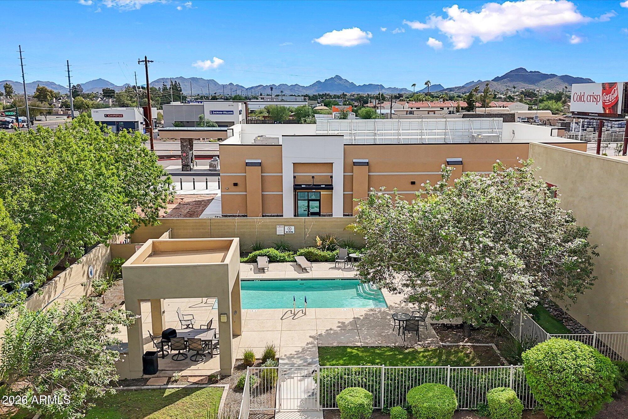 3113 E DANBURY Road 11
