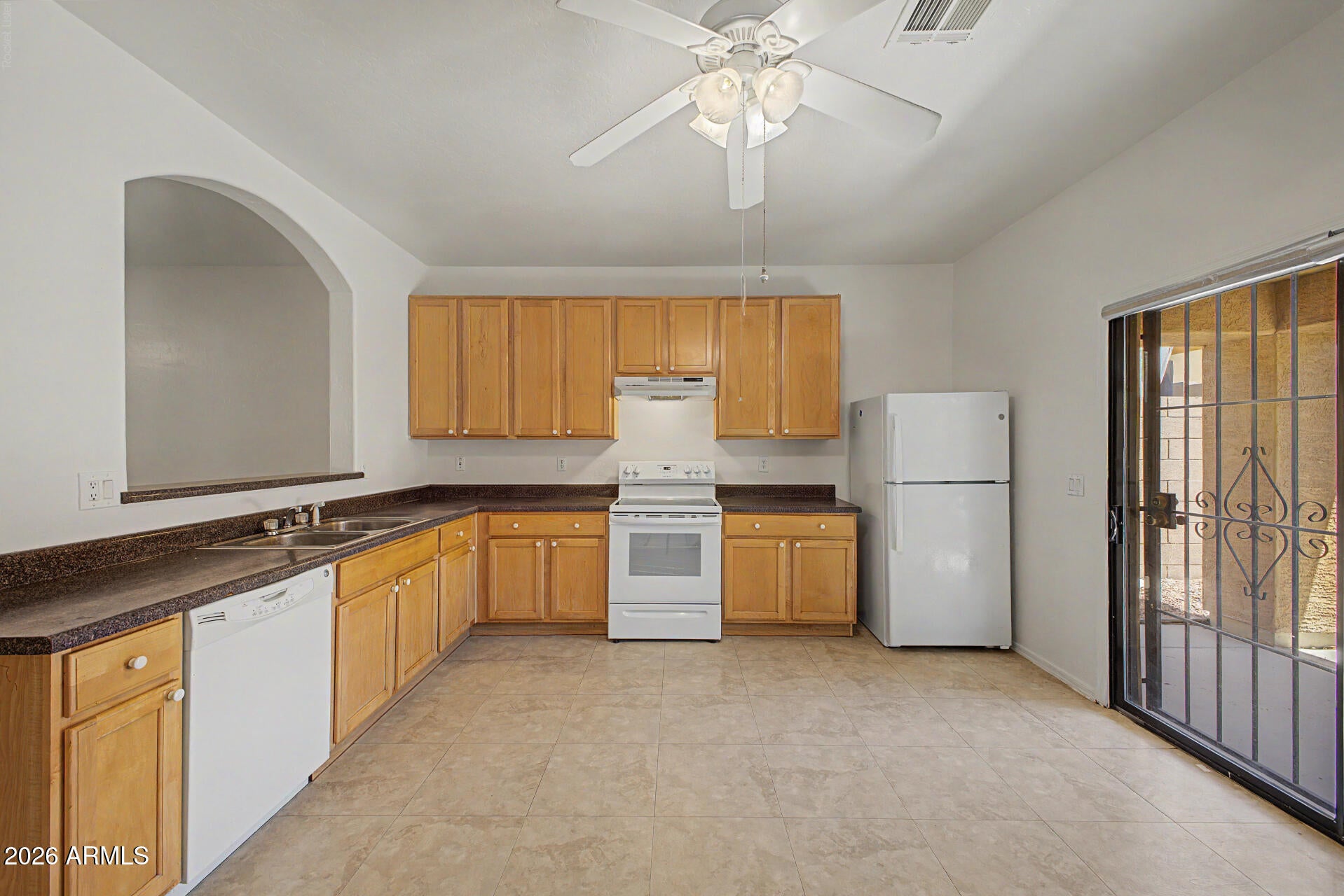 823 W LYDIA Lane