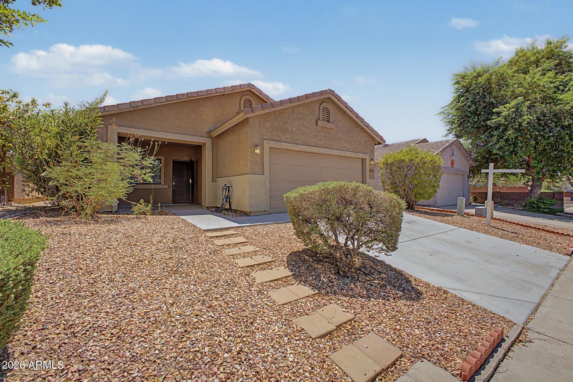 823 W LYDIA Lane