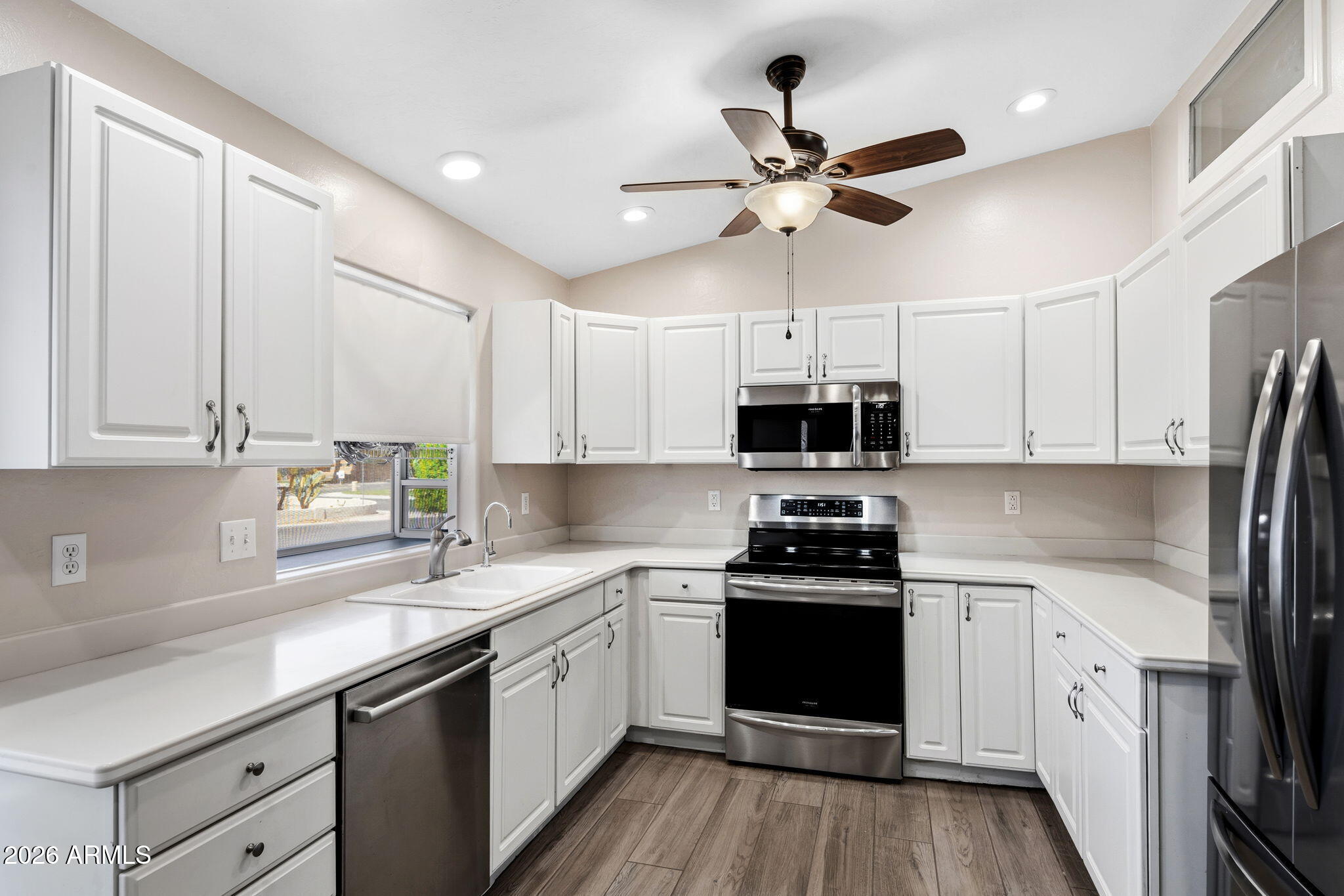 702 LEISURE WORLD --