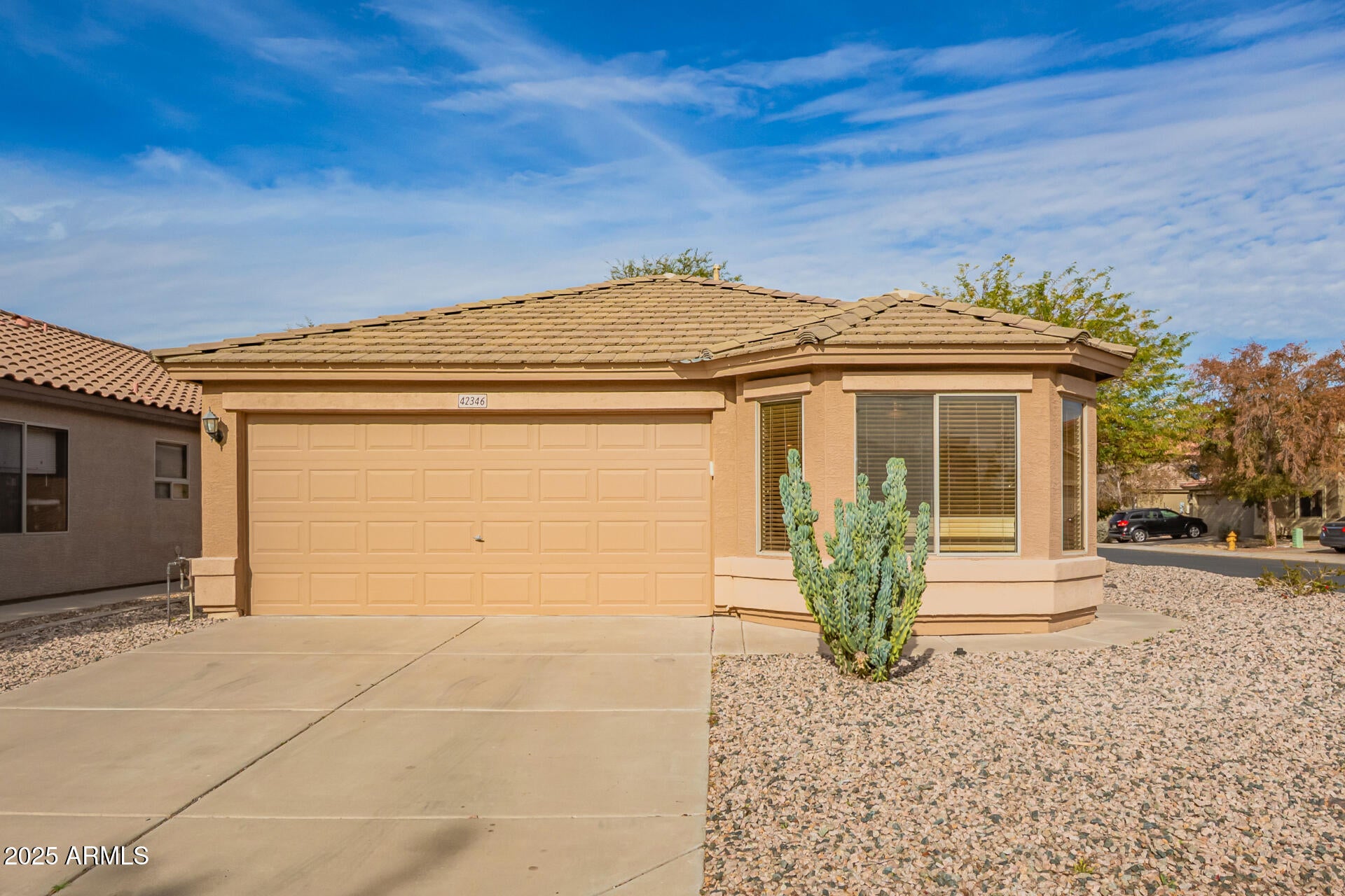 42346 W SUNLAND Drive
