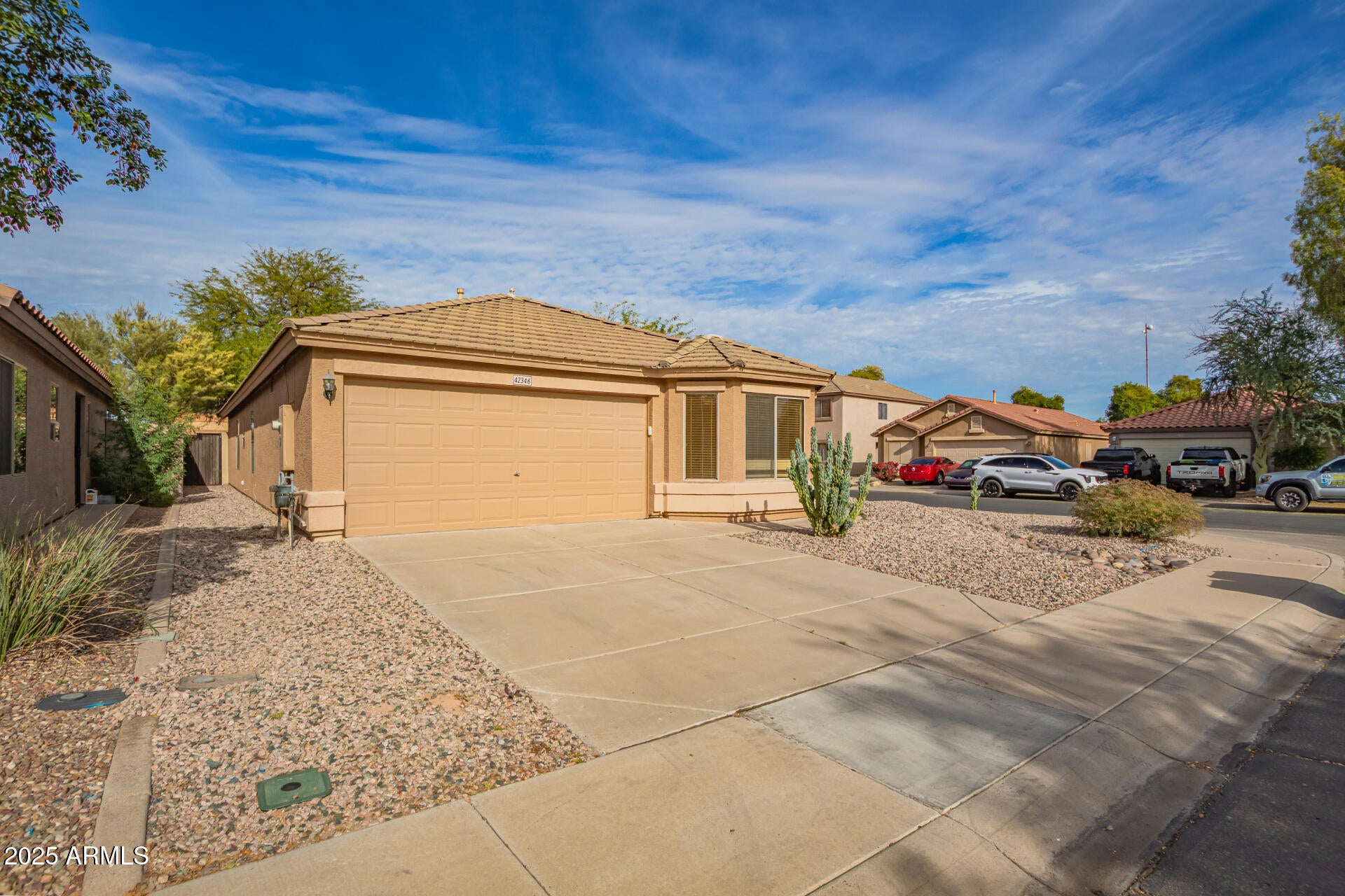 42346 W SUNLAND Drive