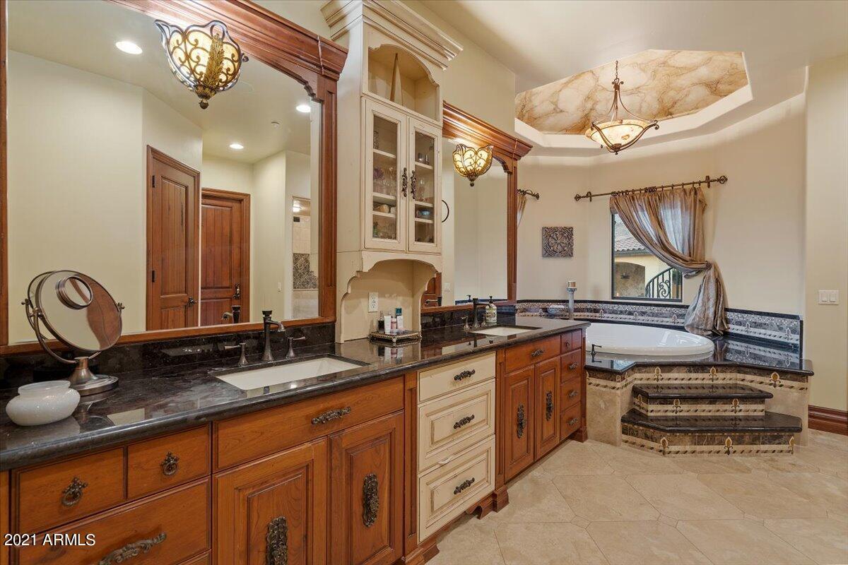 GOLD MOUNTAIN PRESERVE - Residential