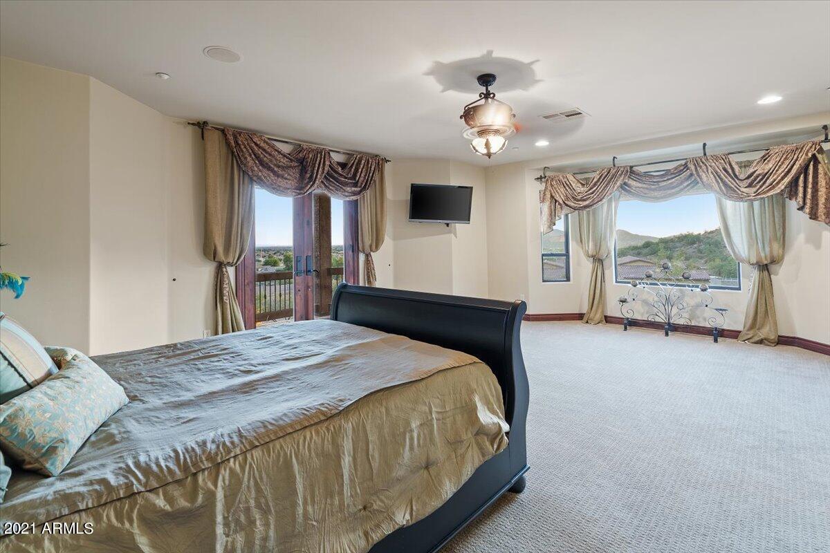GOLD MOUNTAIN PRESERVE - Residential