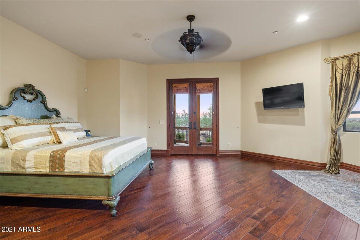 GOLD MOUNTAIN PRESERVE - Residential