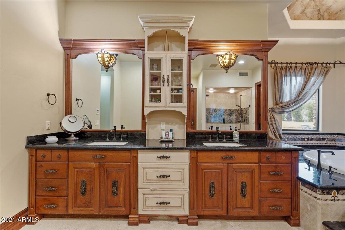 GOLD MOUNTAIN PRESERVE - Residential