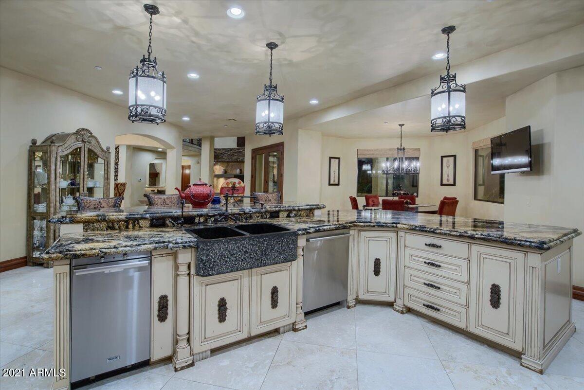 GOLD MOUNTAIN PRESERVE - Residential