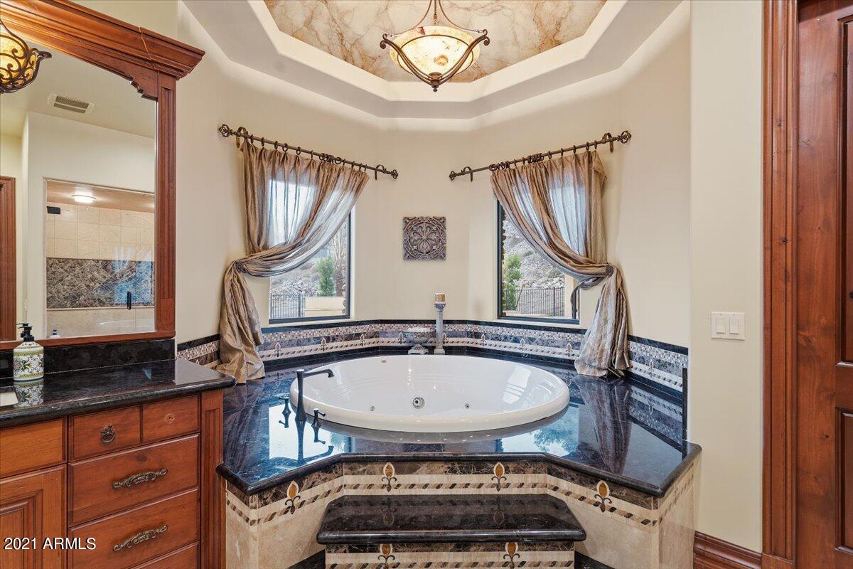 GOLD MOUNTAIN PRESERVE - Residential