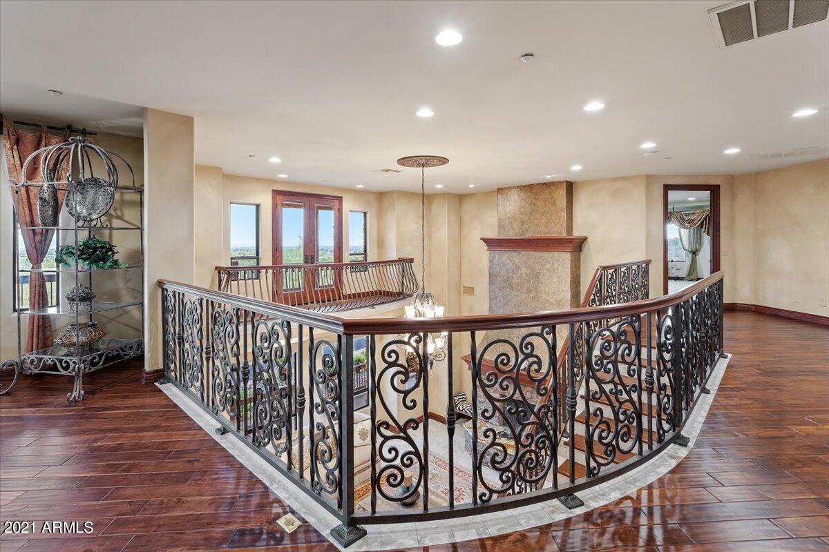 GOLD MOUNTAIN PRESERVE - Residential