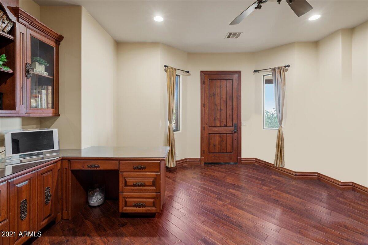 GOLD MOUNTAIN PRESERVE - Residential