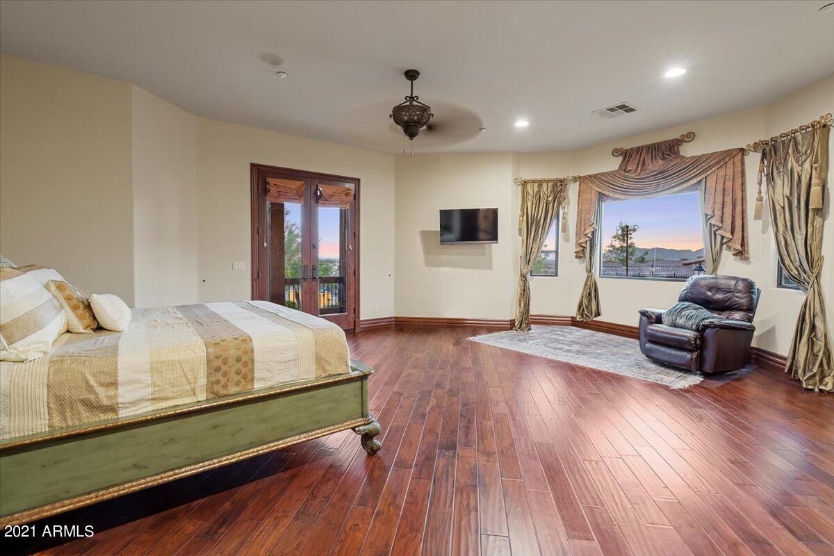 GOLD MOUNTAIN PRESERVE - Residential