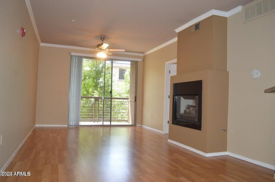 1701 E COLTER Street 375